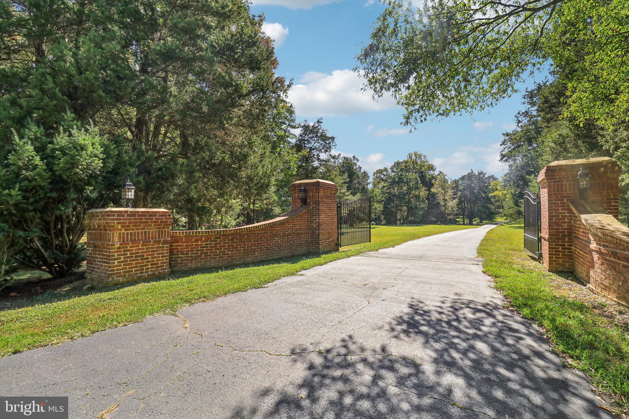 SPRINGFIELD FARMS - Residential