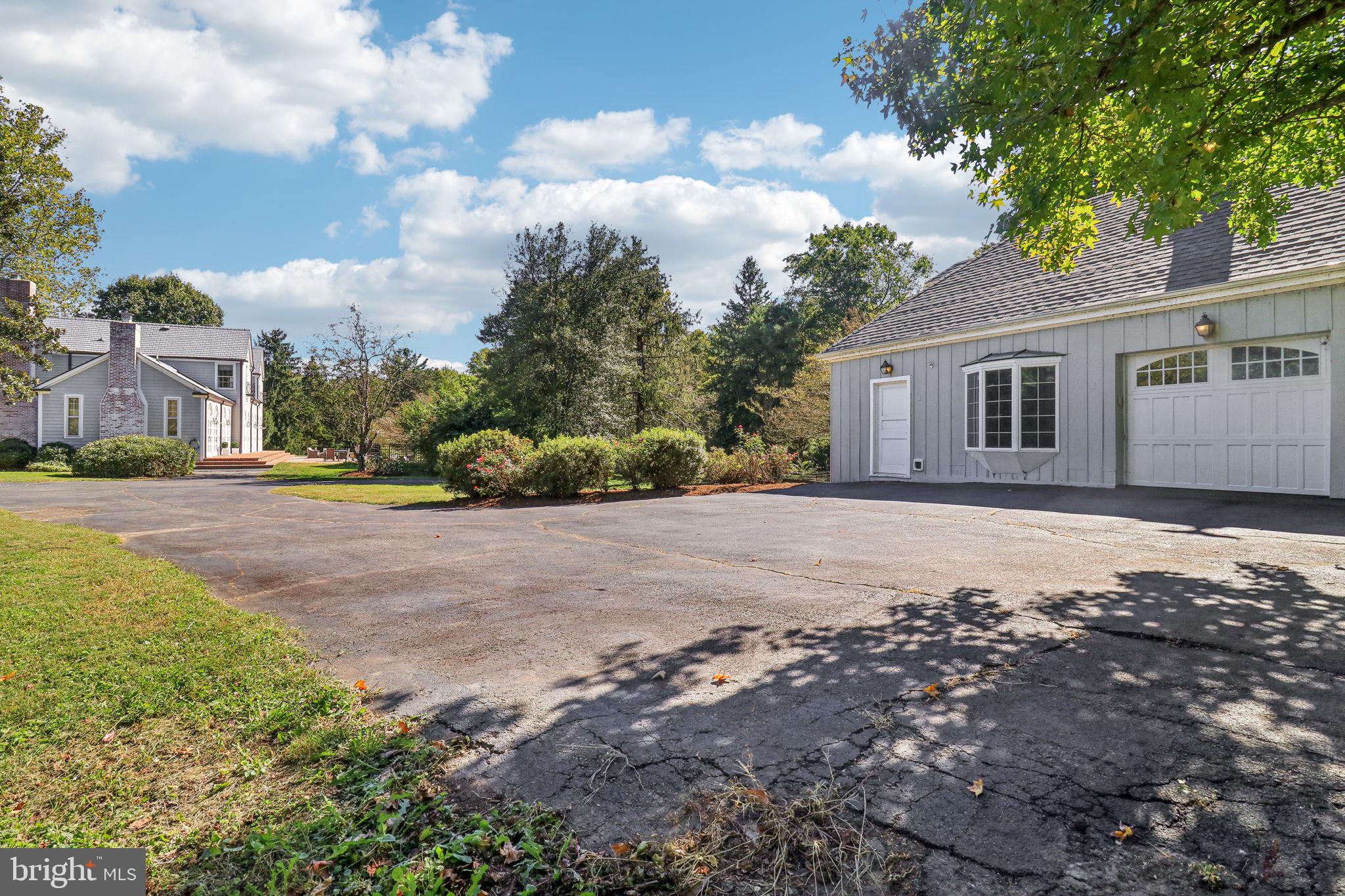 SPRINGFIELD FARMS - Residential