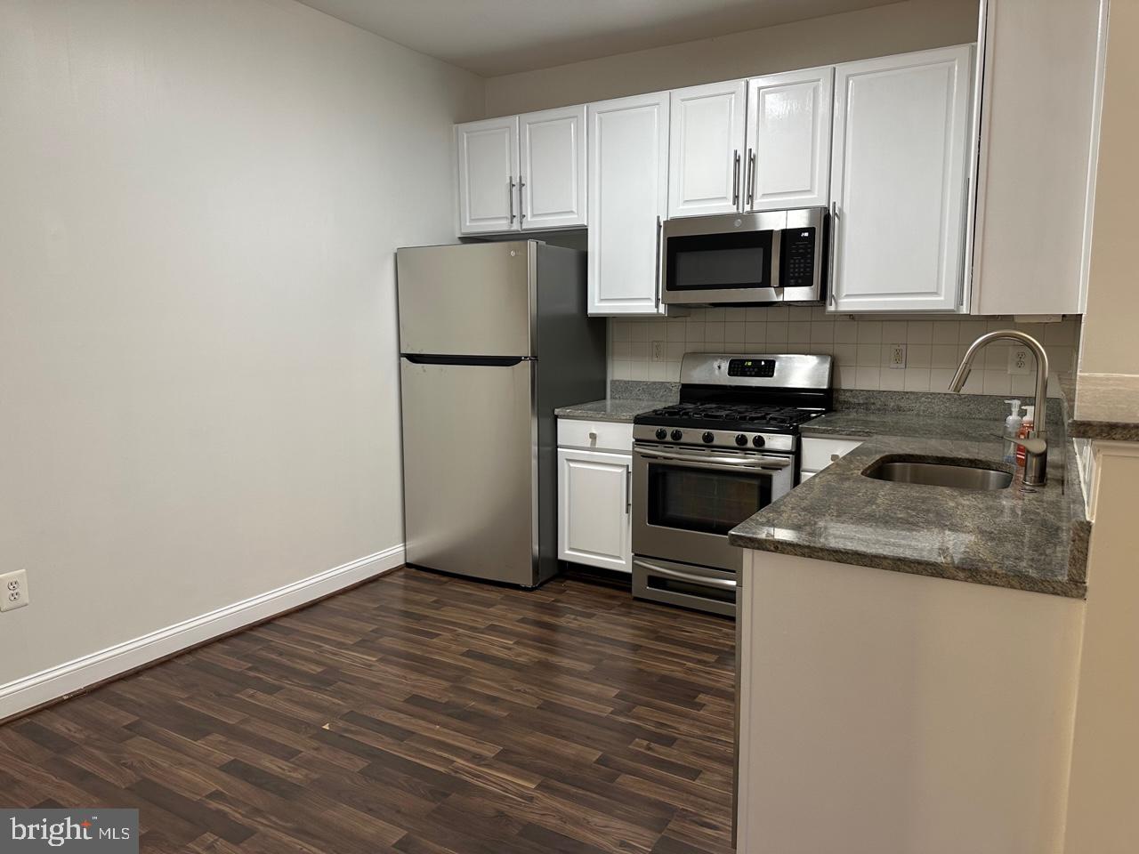 PINEY ORCHARD - Residential Lease