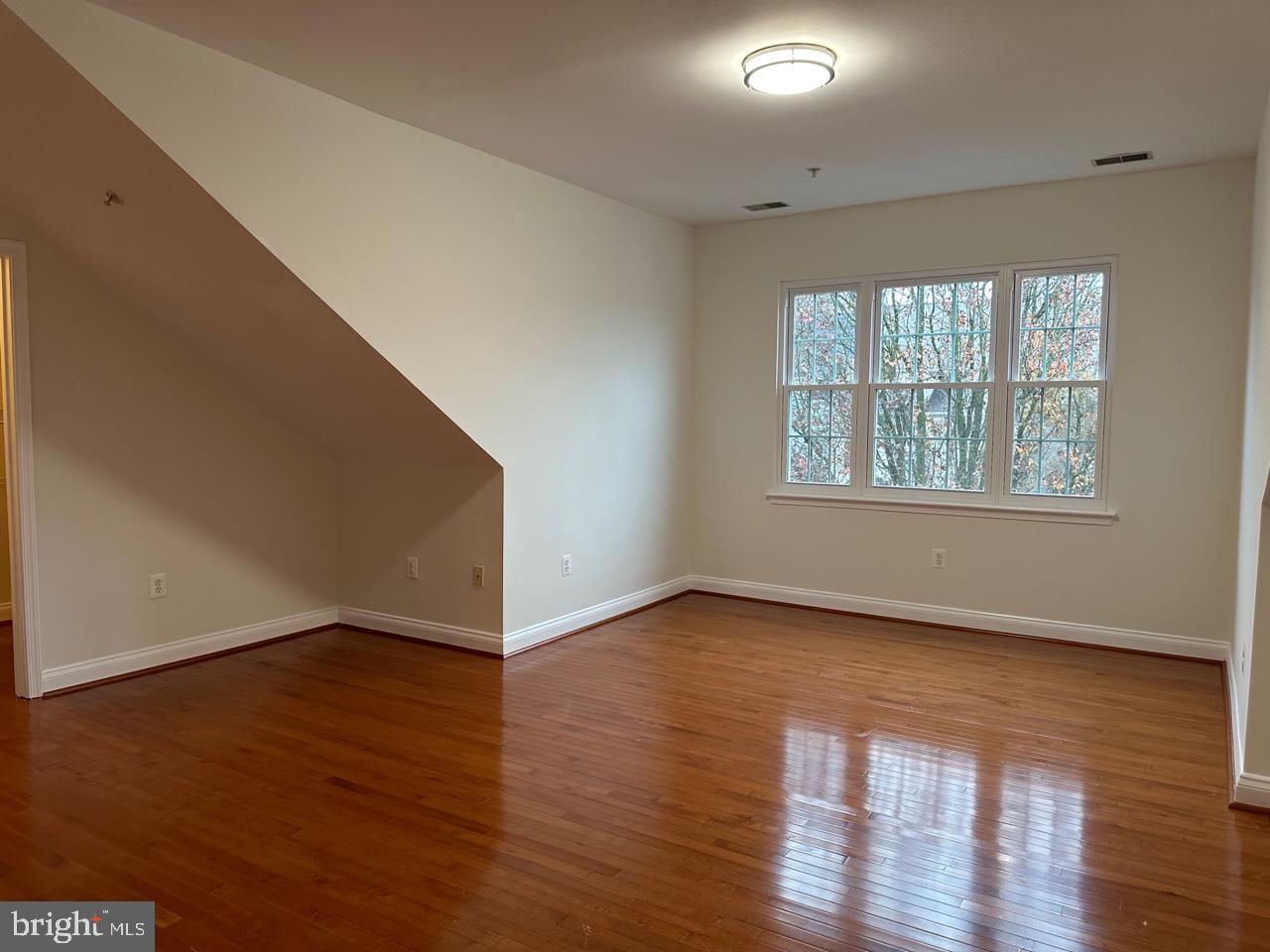 PINEY ORCHARD - Residential Lease