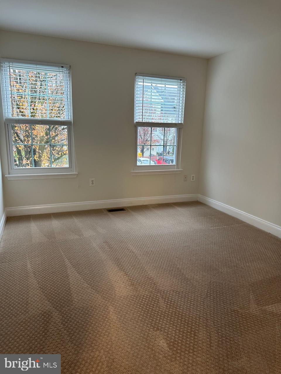 PINEY ORCHARD - Residential Lease