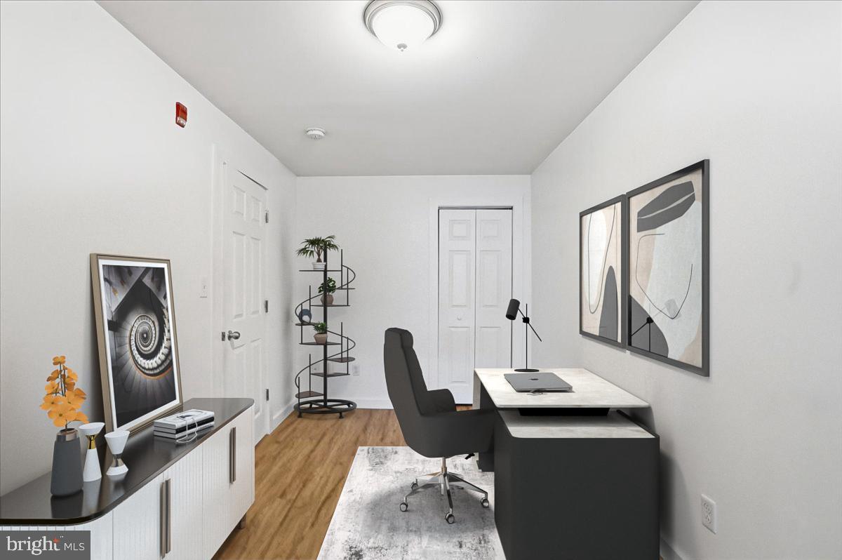 YORKTOWN - Residential Income