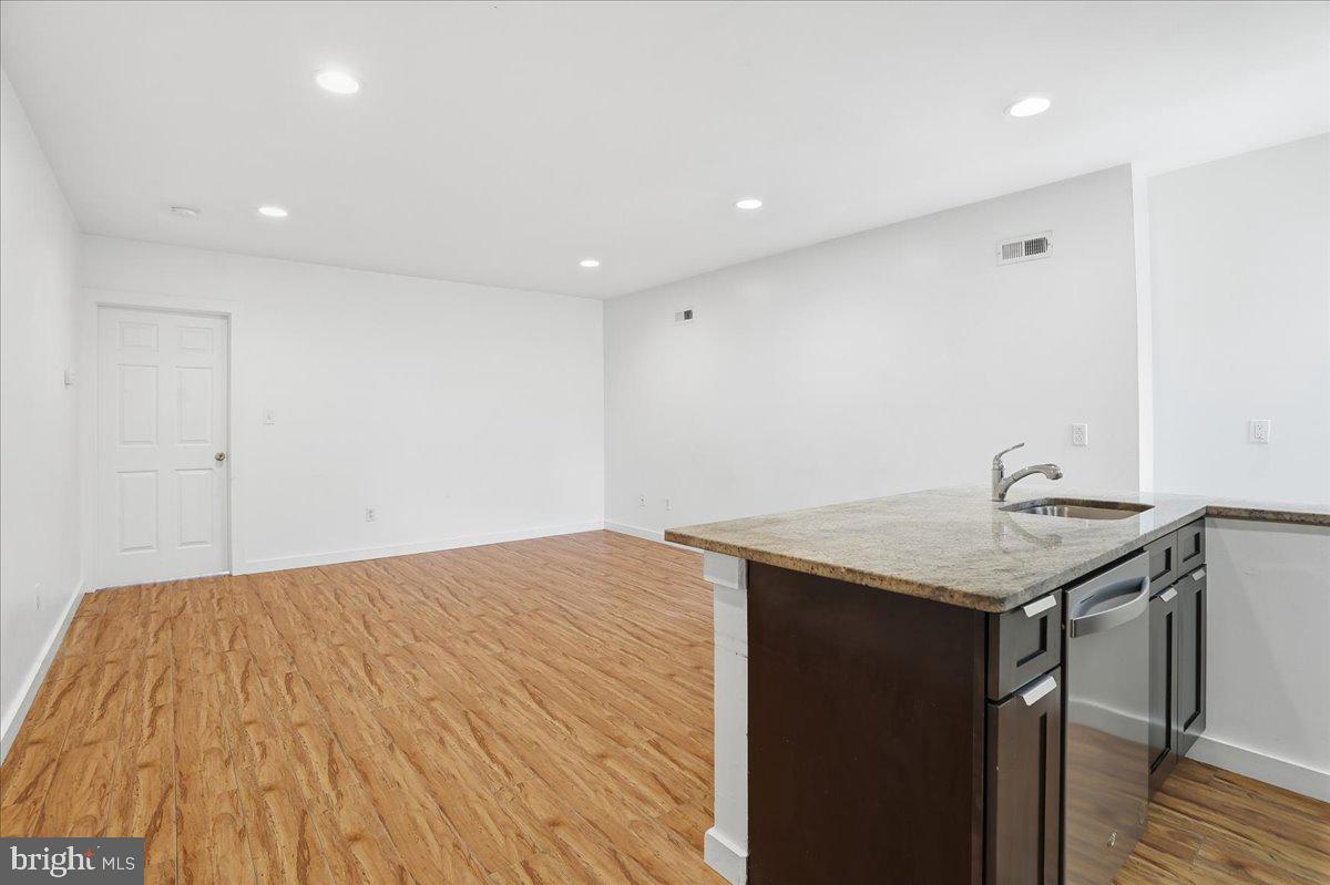 YORKTOWN - Residential Income