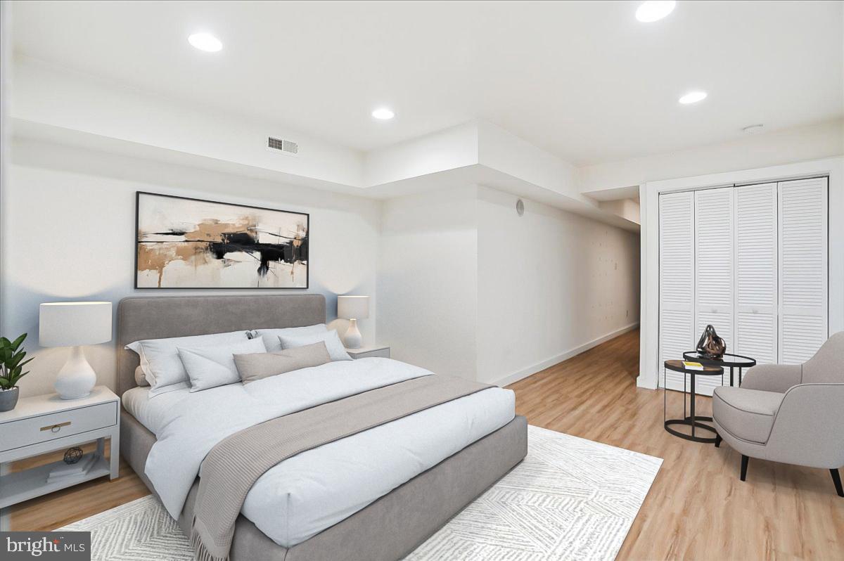 YORKTOWN - Residential Income