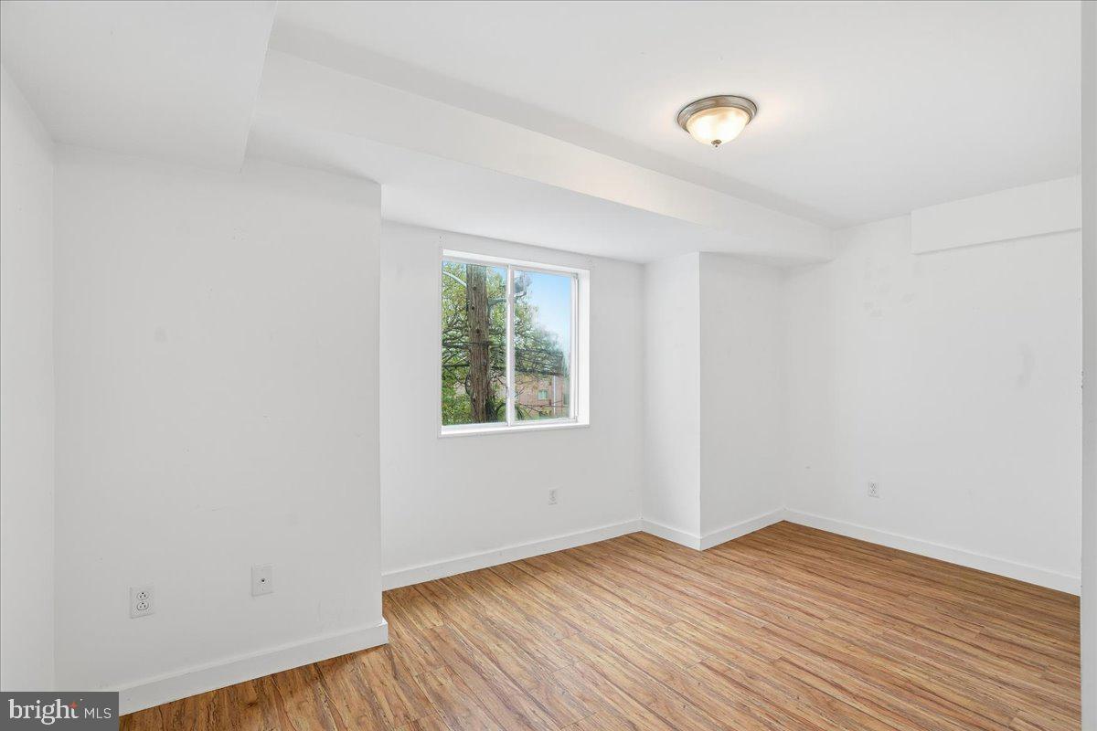 YORKTOWN - Residential Income