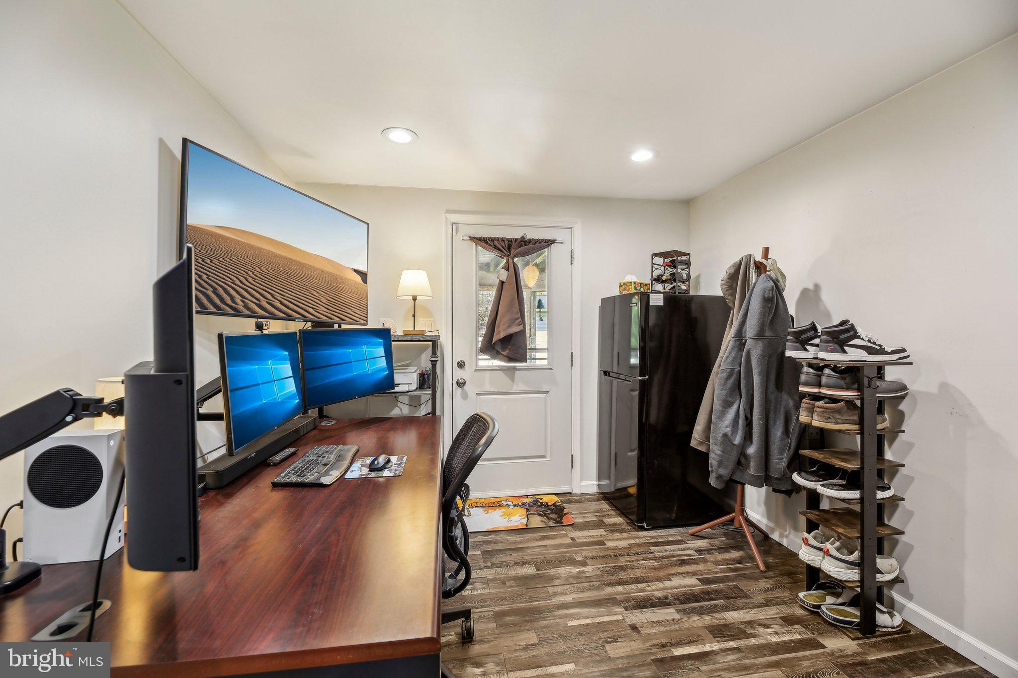 THE PROVINCES - Residential