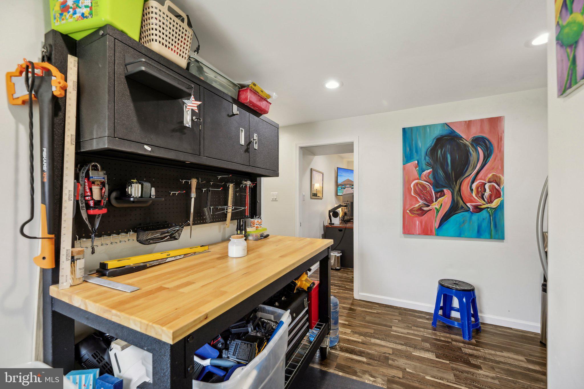 THE PROVINCES - Residential