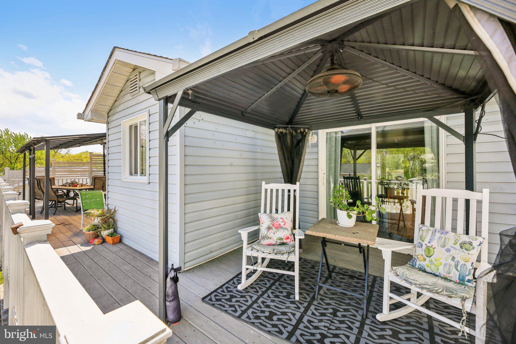 THE PROVINCES - Residential