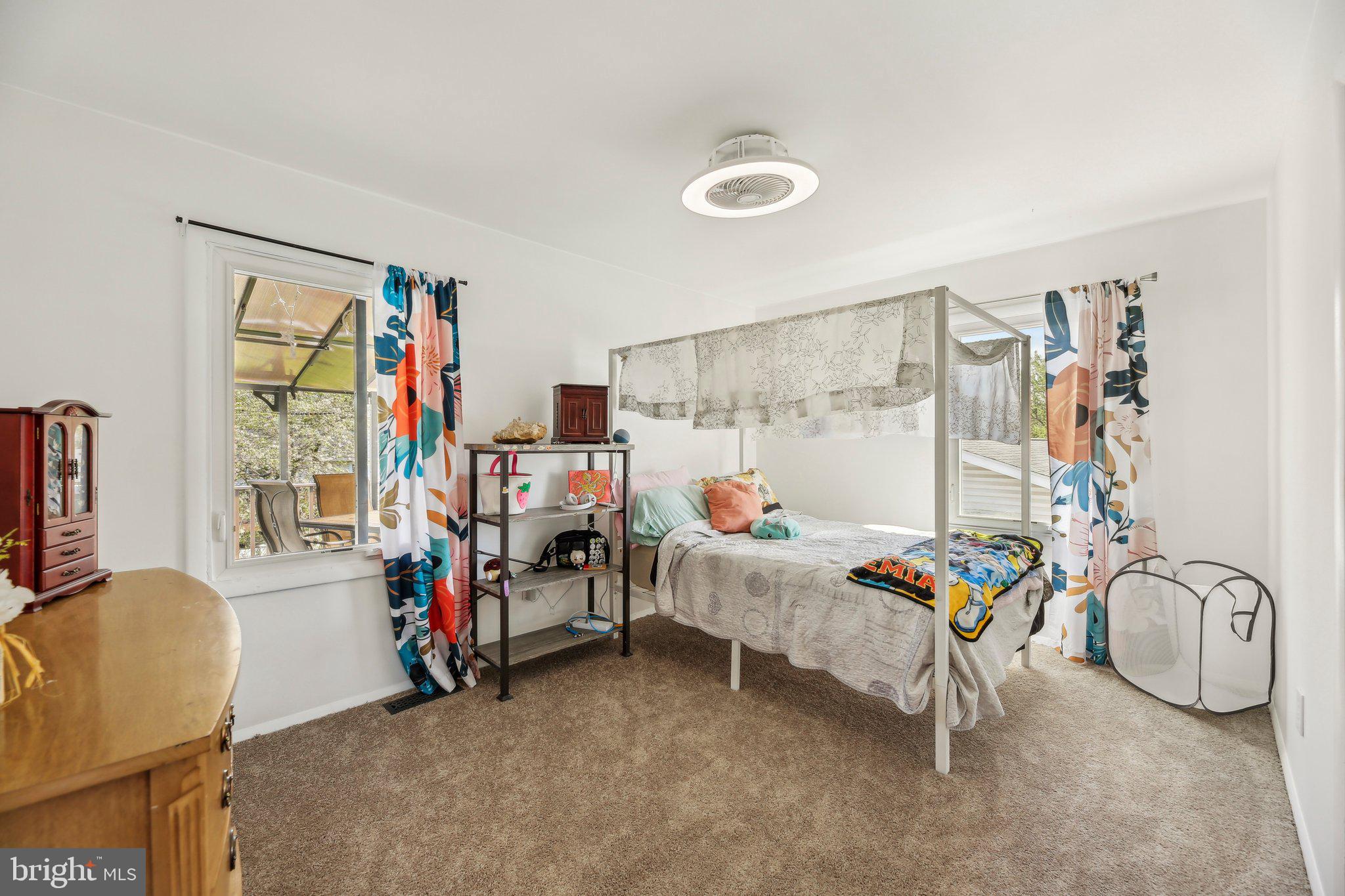 THE PROVINCES - Residential