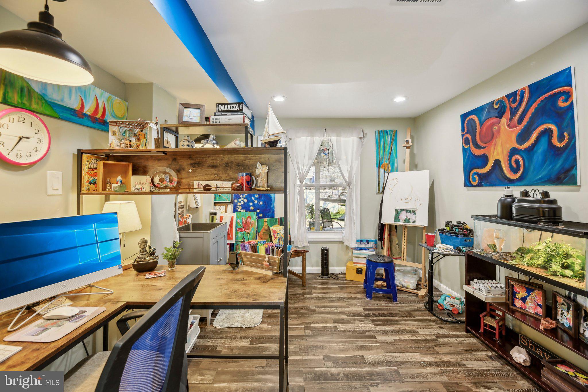 THE PROVINCES - Residential