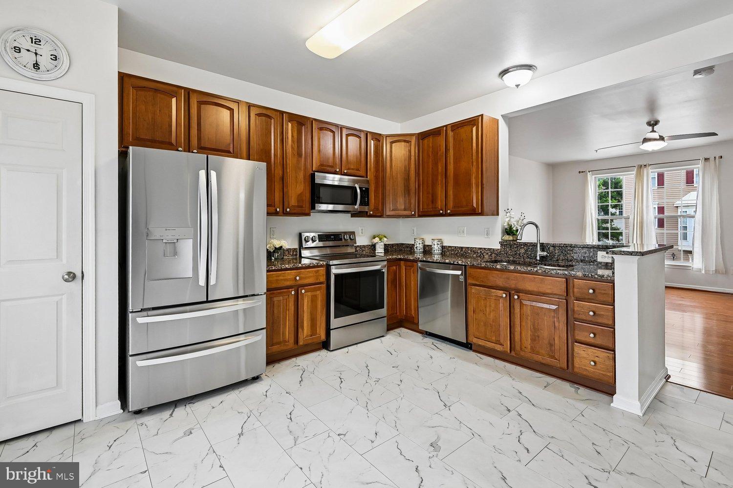 9457 BIRDHOUSE CIRCLE 40