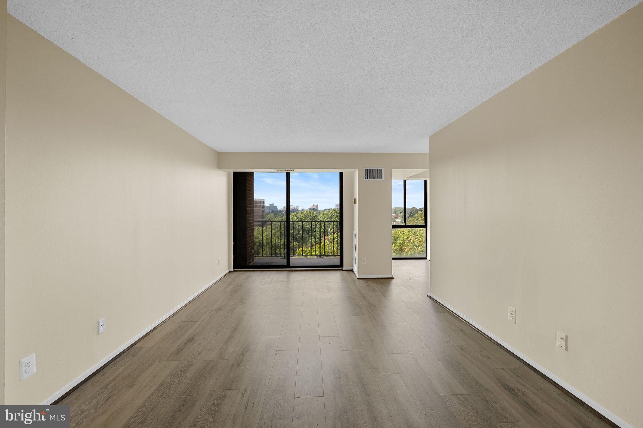 IDYLWOOD TOWERS CONDO - Residential