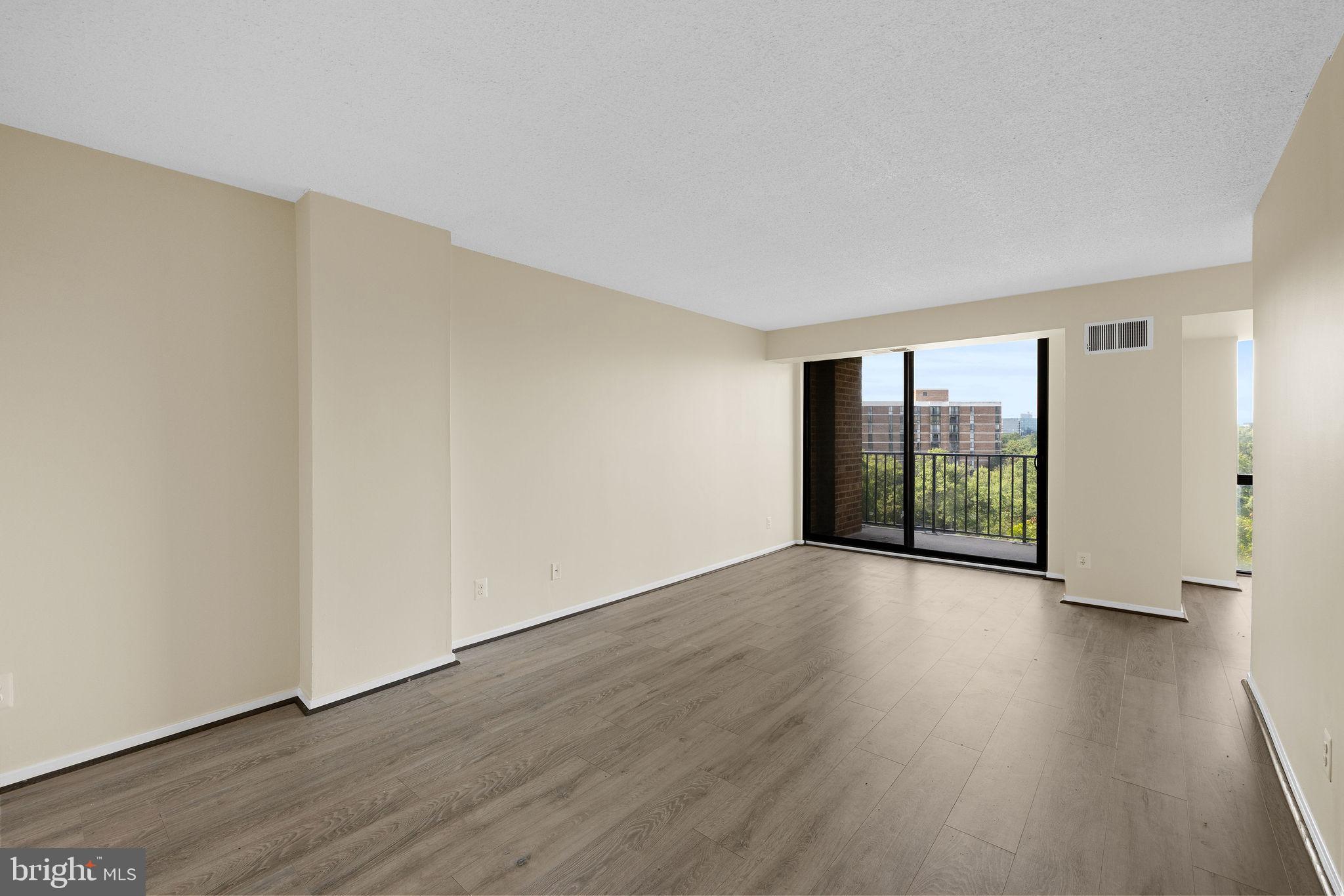 IDYLWOOD TOWERS CONDO - Residential