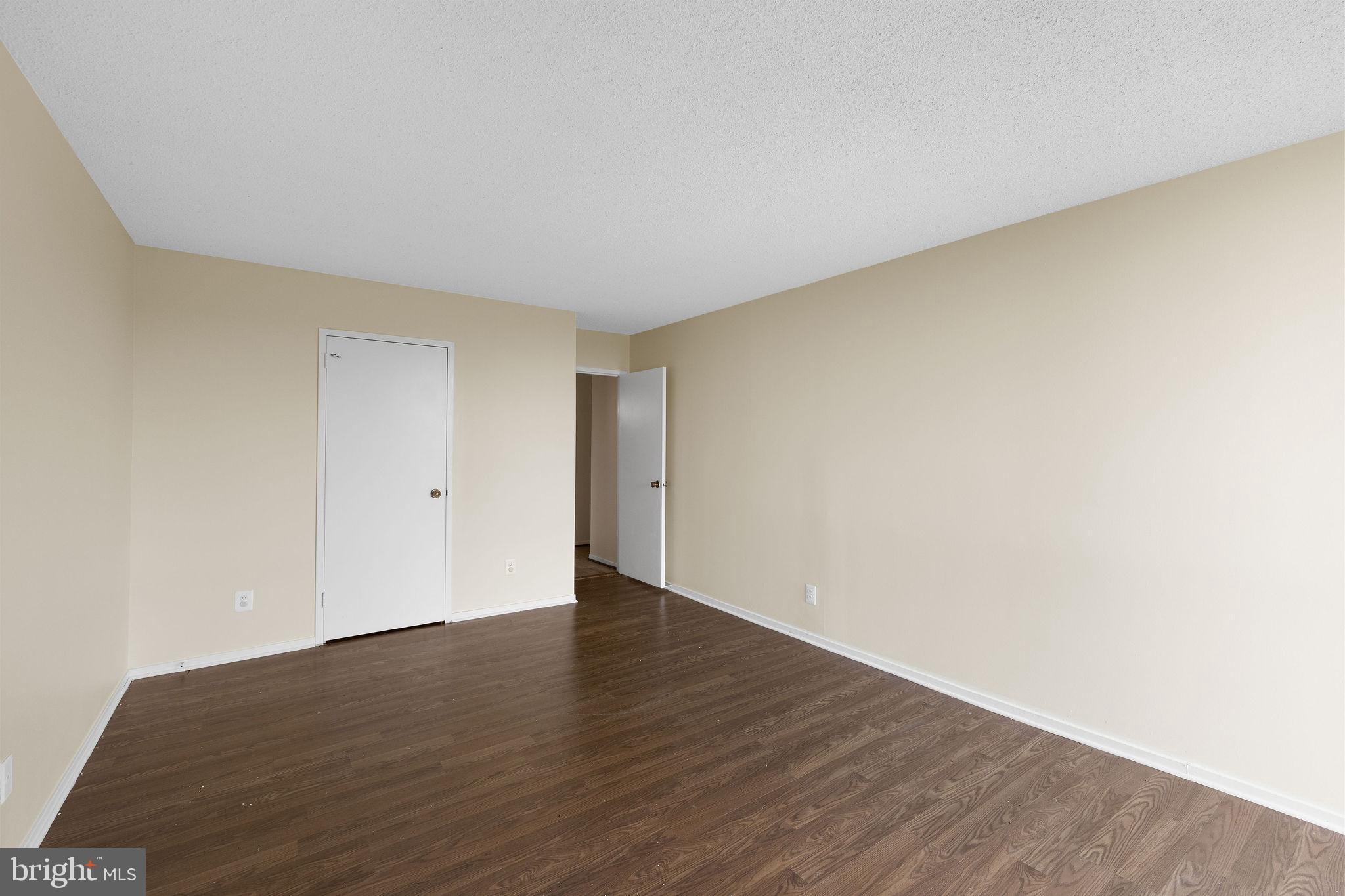 IDYLWOOD TOWERS CONDO - Residential