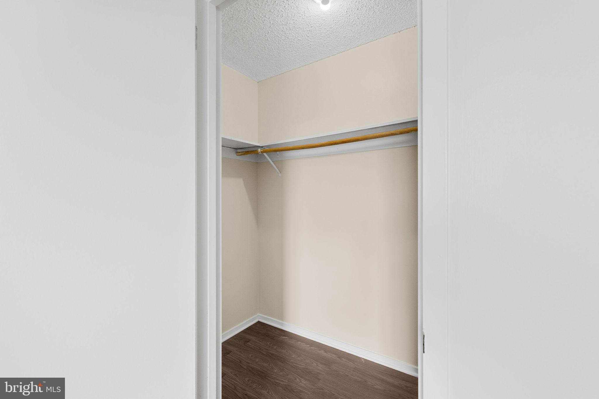 IDYLWOOD TOWERS CONDO - Residential