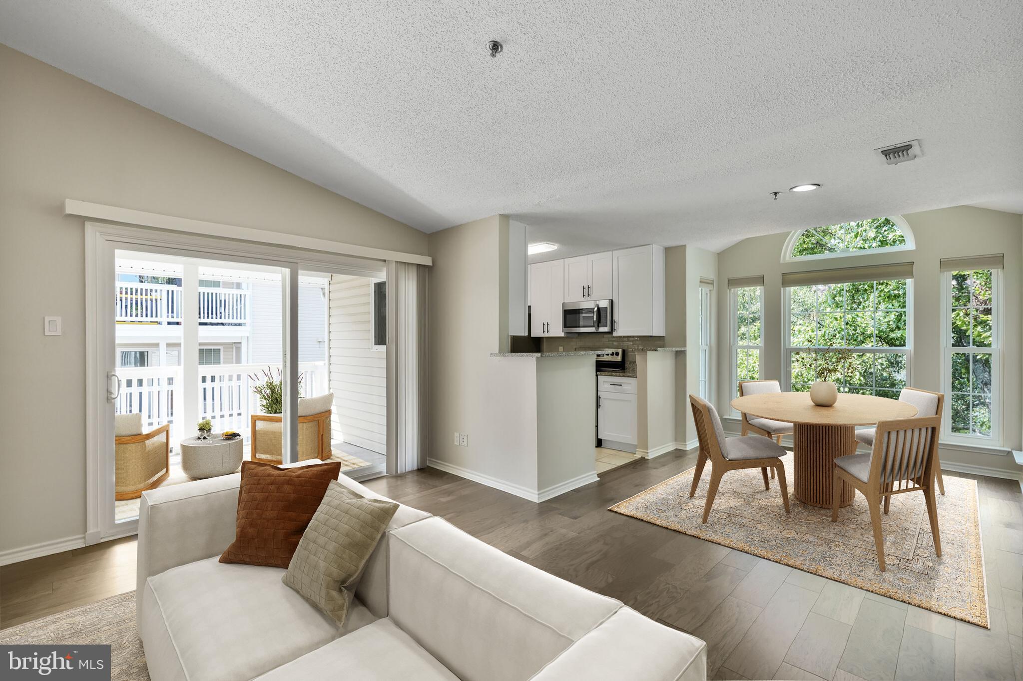 1524 LINCOLN WAY 406