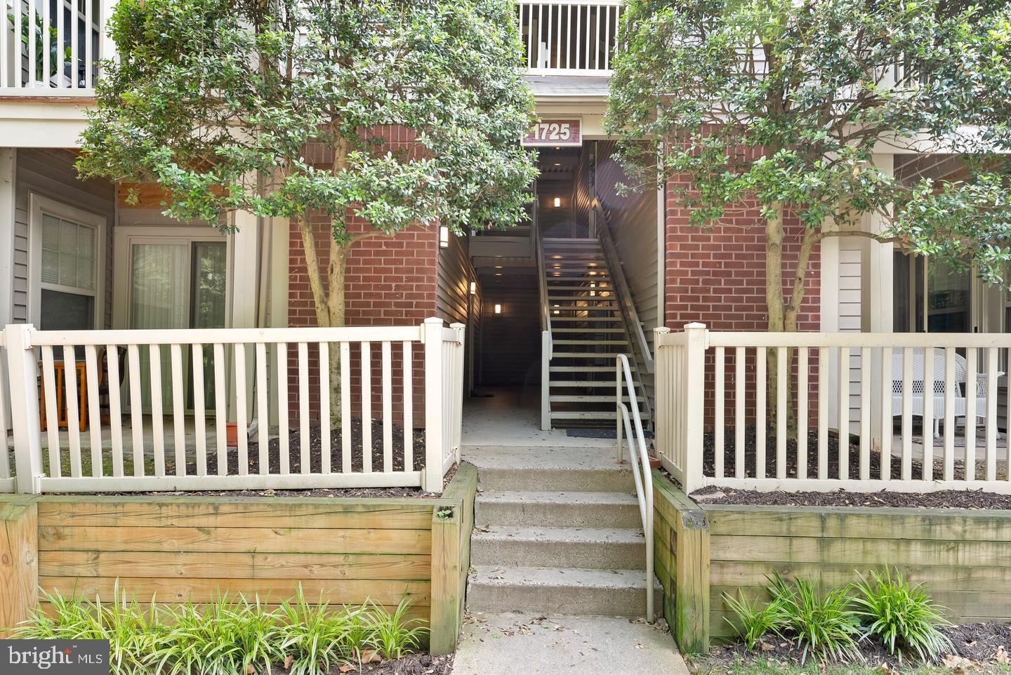 1725 ASCOT WAY 1725D