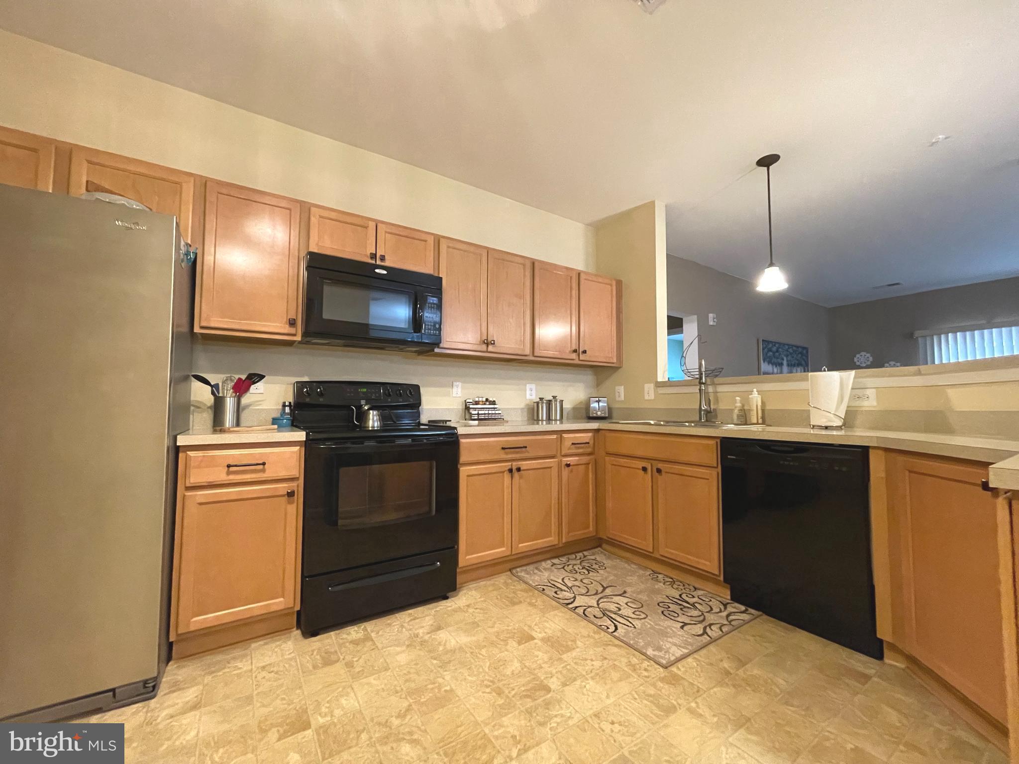 RESIDENCES AT WILDEWOOD - Residential Lease