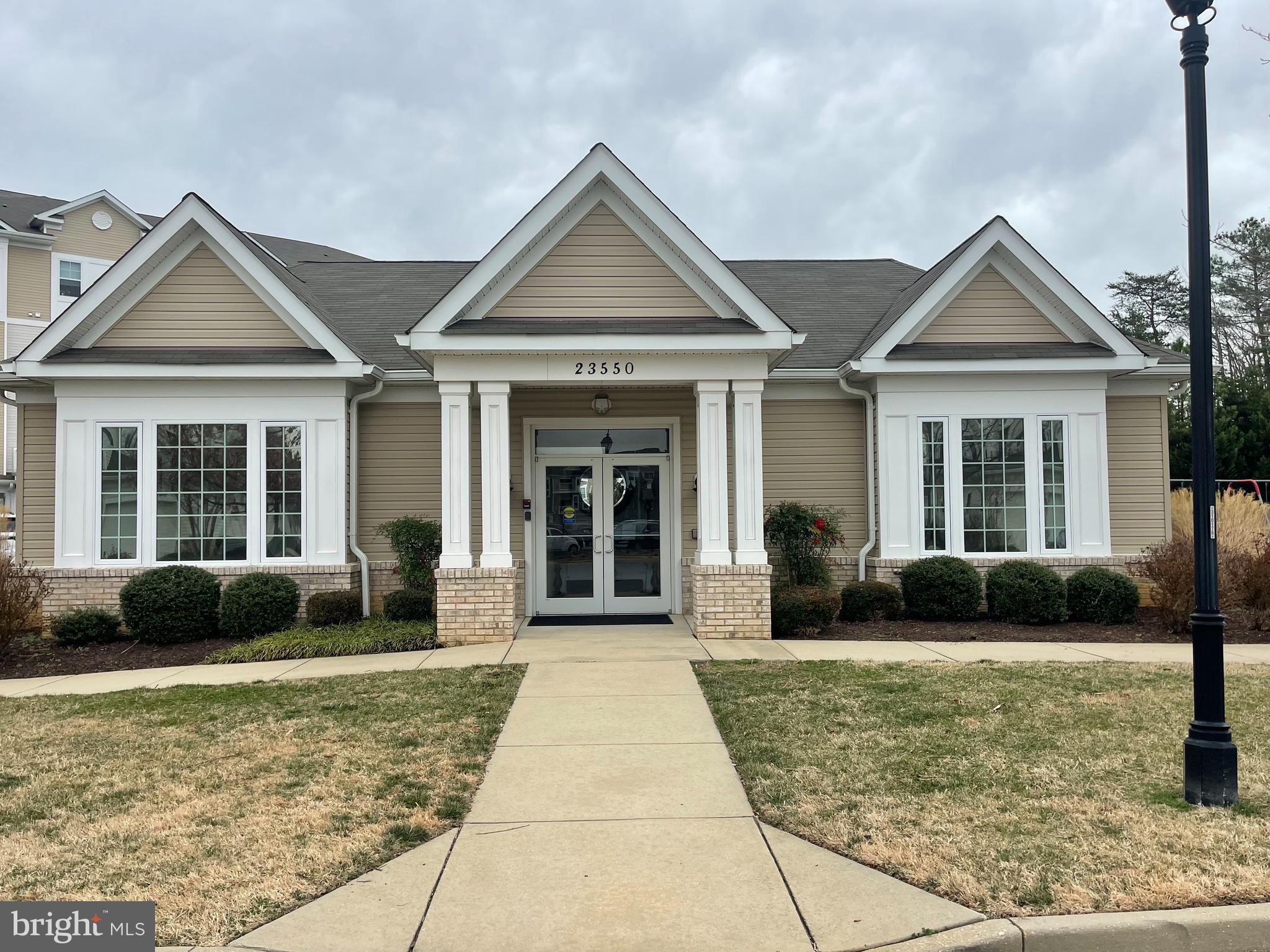 RESIDENCES AT WILDEWOOD - Residential Lease