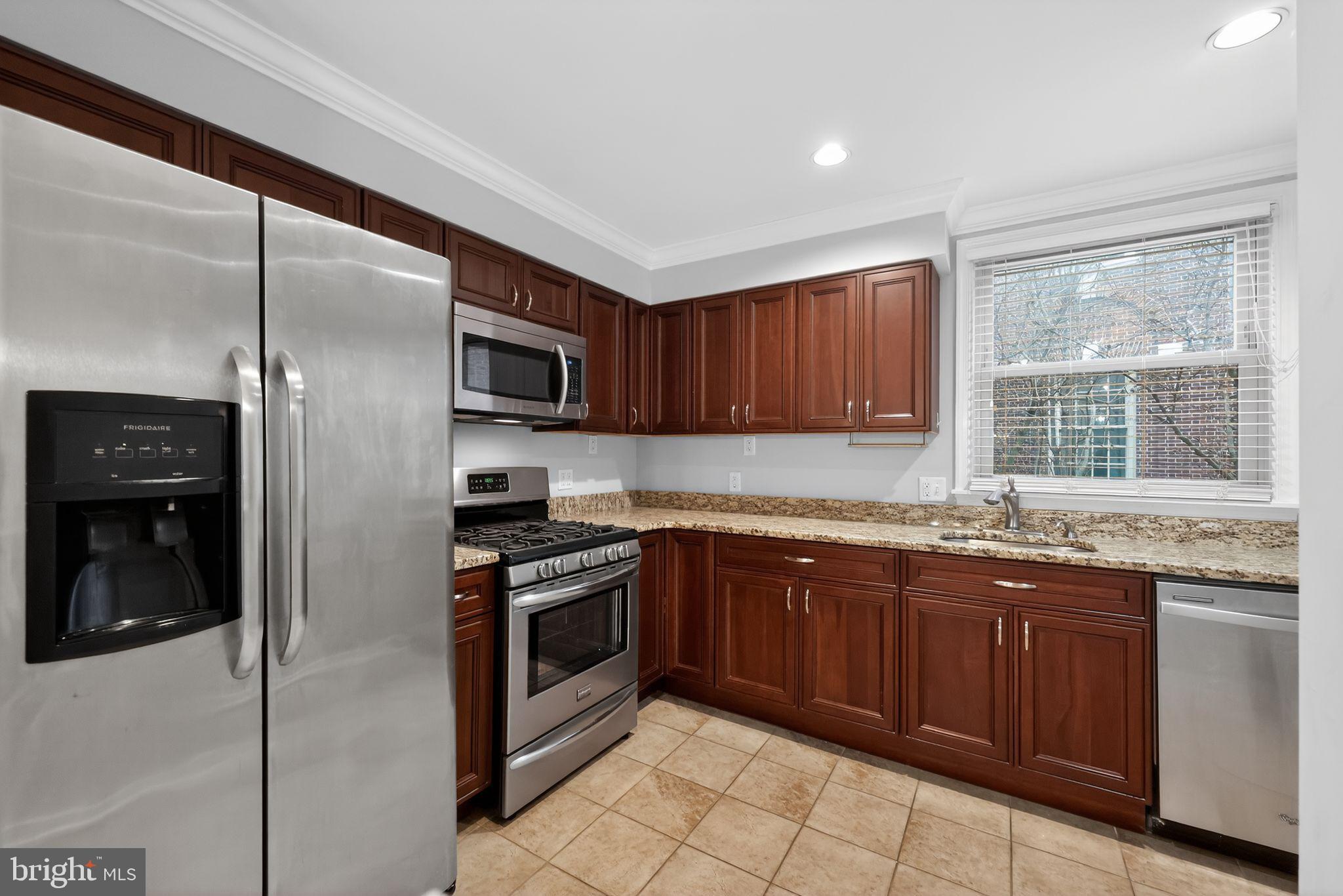 GRADUATE HOSPITAL - Residential