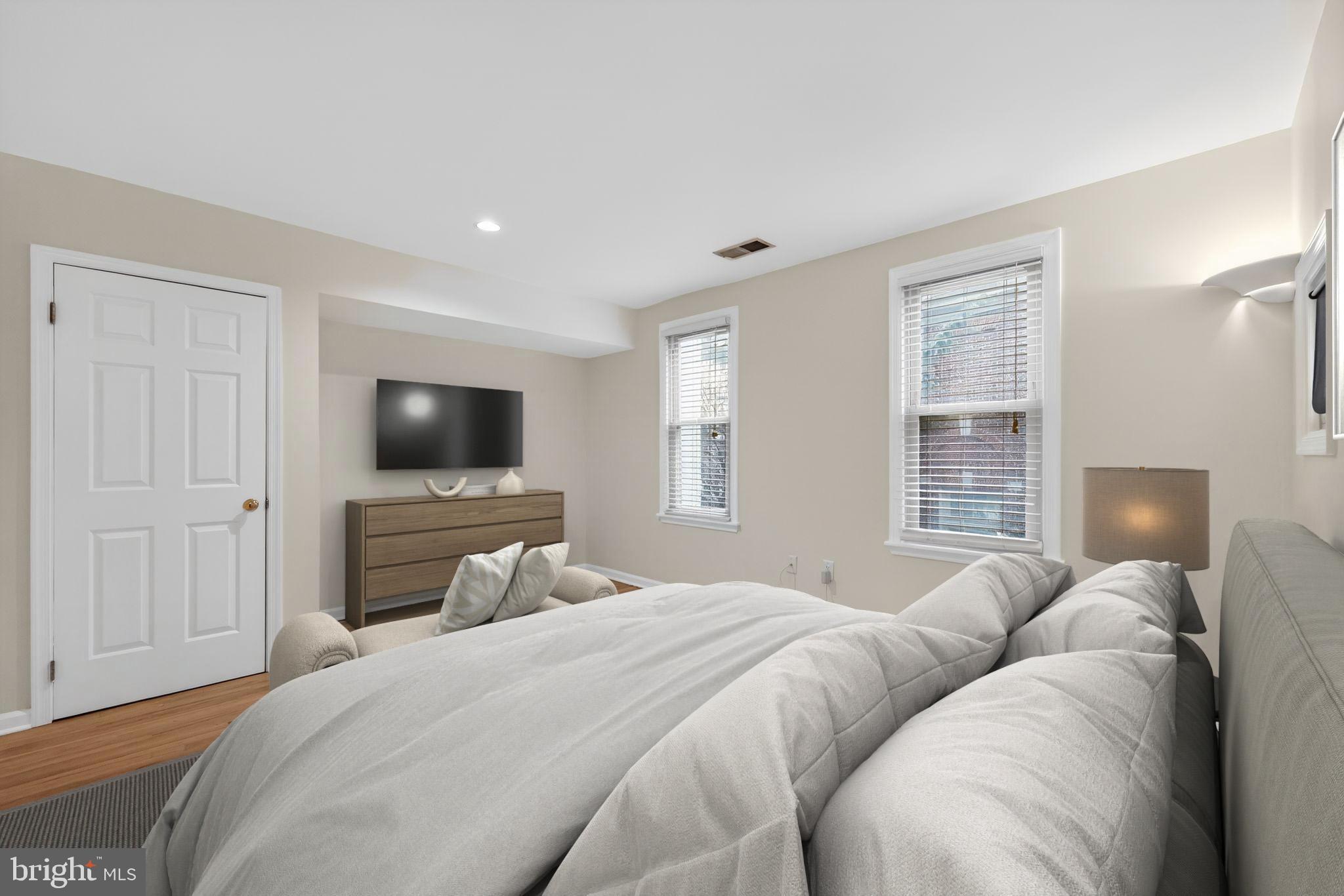 GRADUATE HOSPITAL - Residential