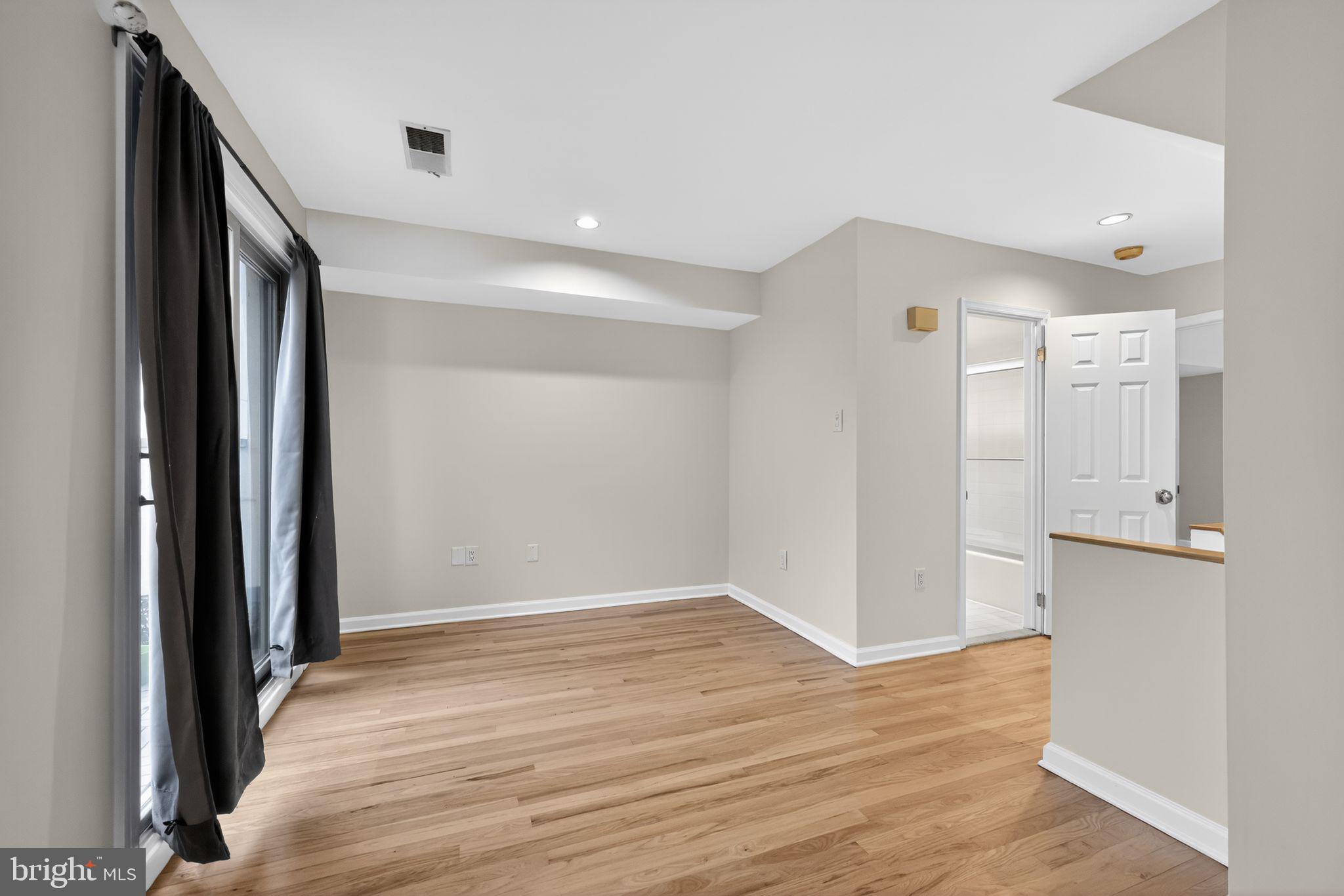 GRADUATE HOSPITAL - Residential