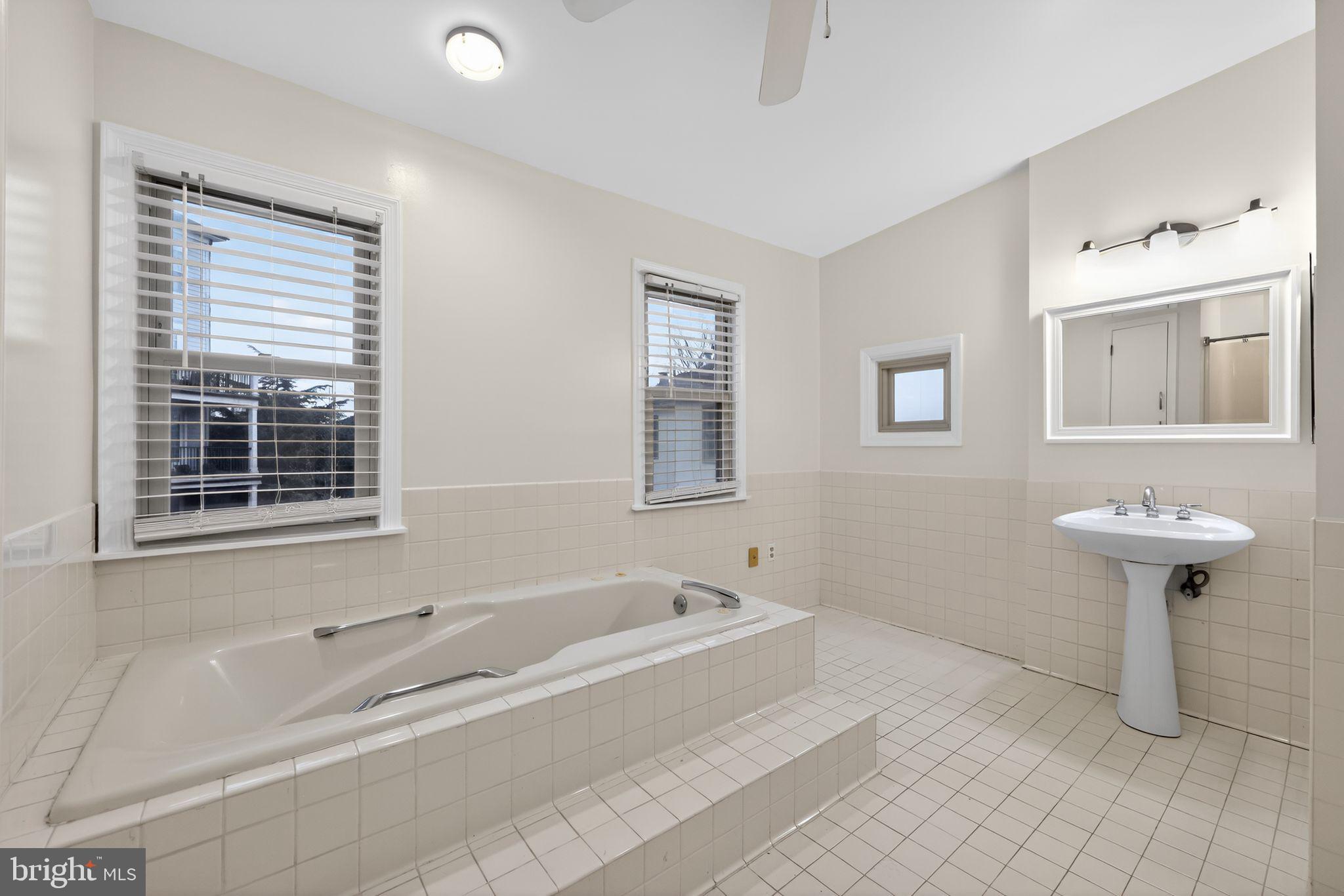 GRADUATE HOSPITAL - Residential