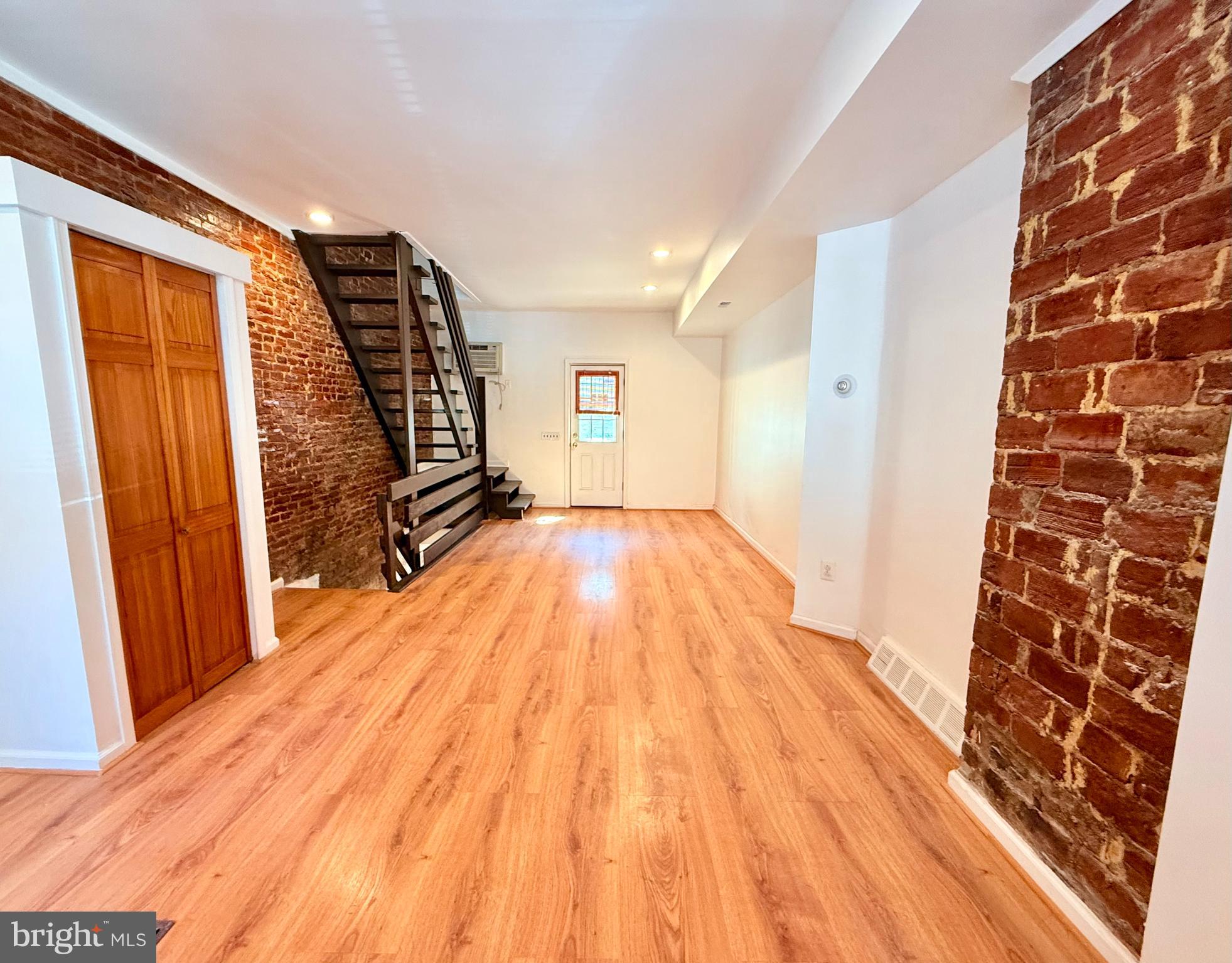 FAIRMOUNT - Residential