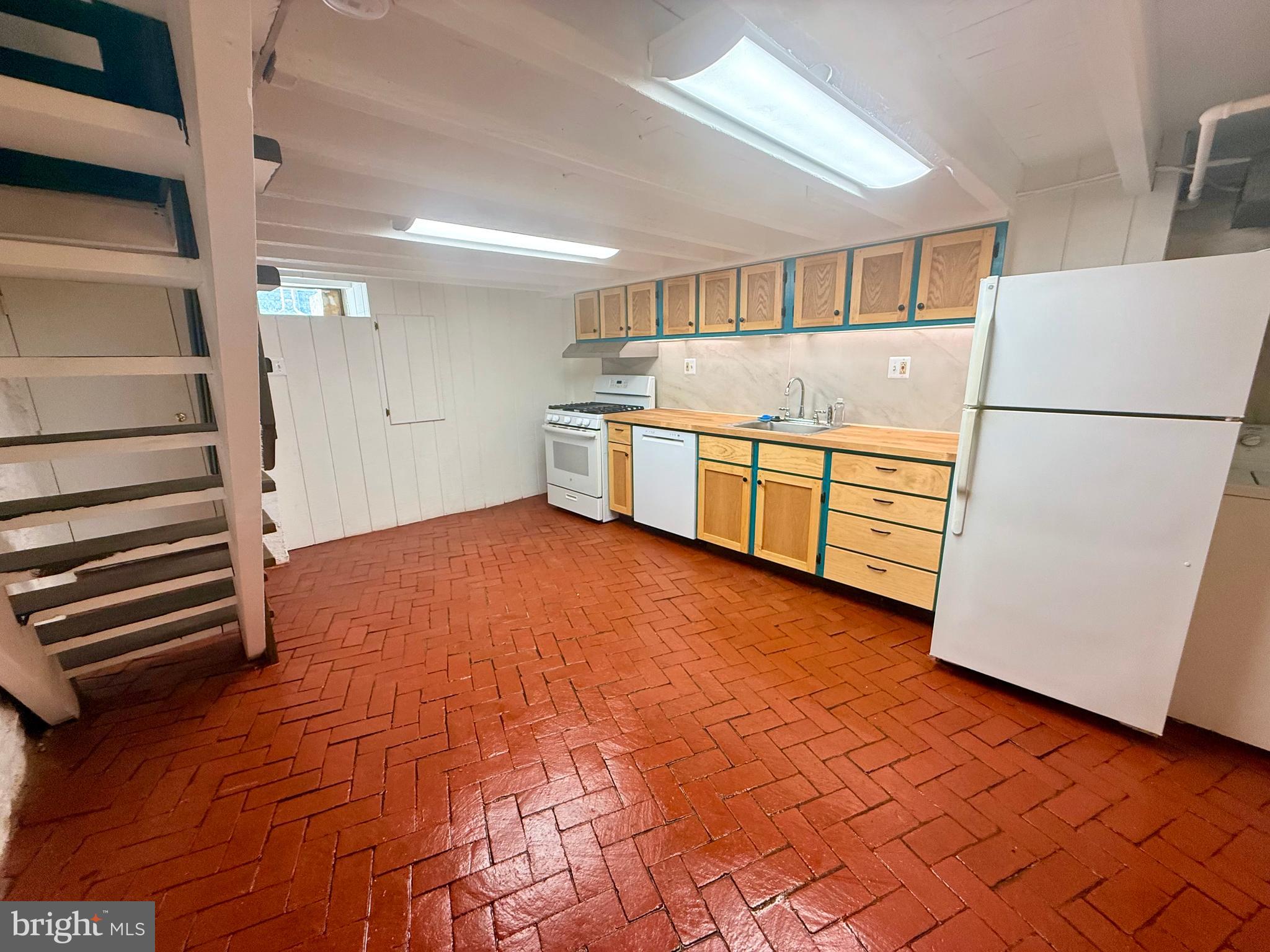 FAIRMOUNT - Residential