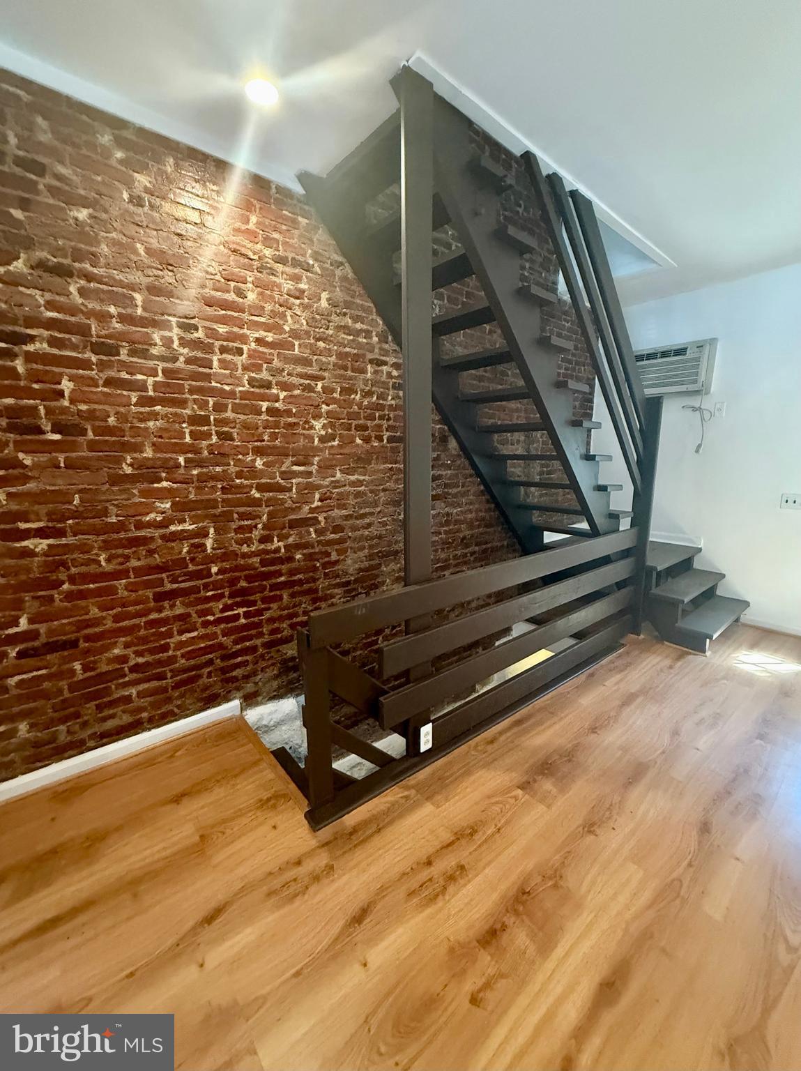 FAIRMOUNT - Residential