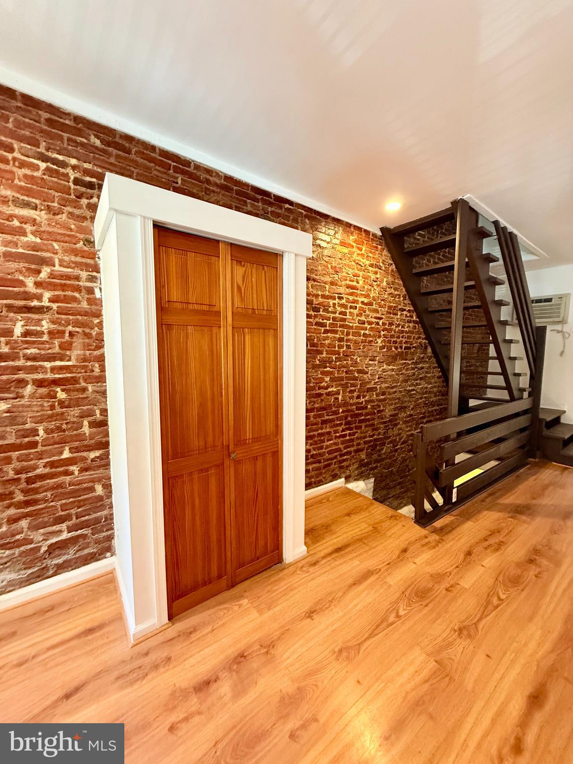 FAIRMOUNT - Residential