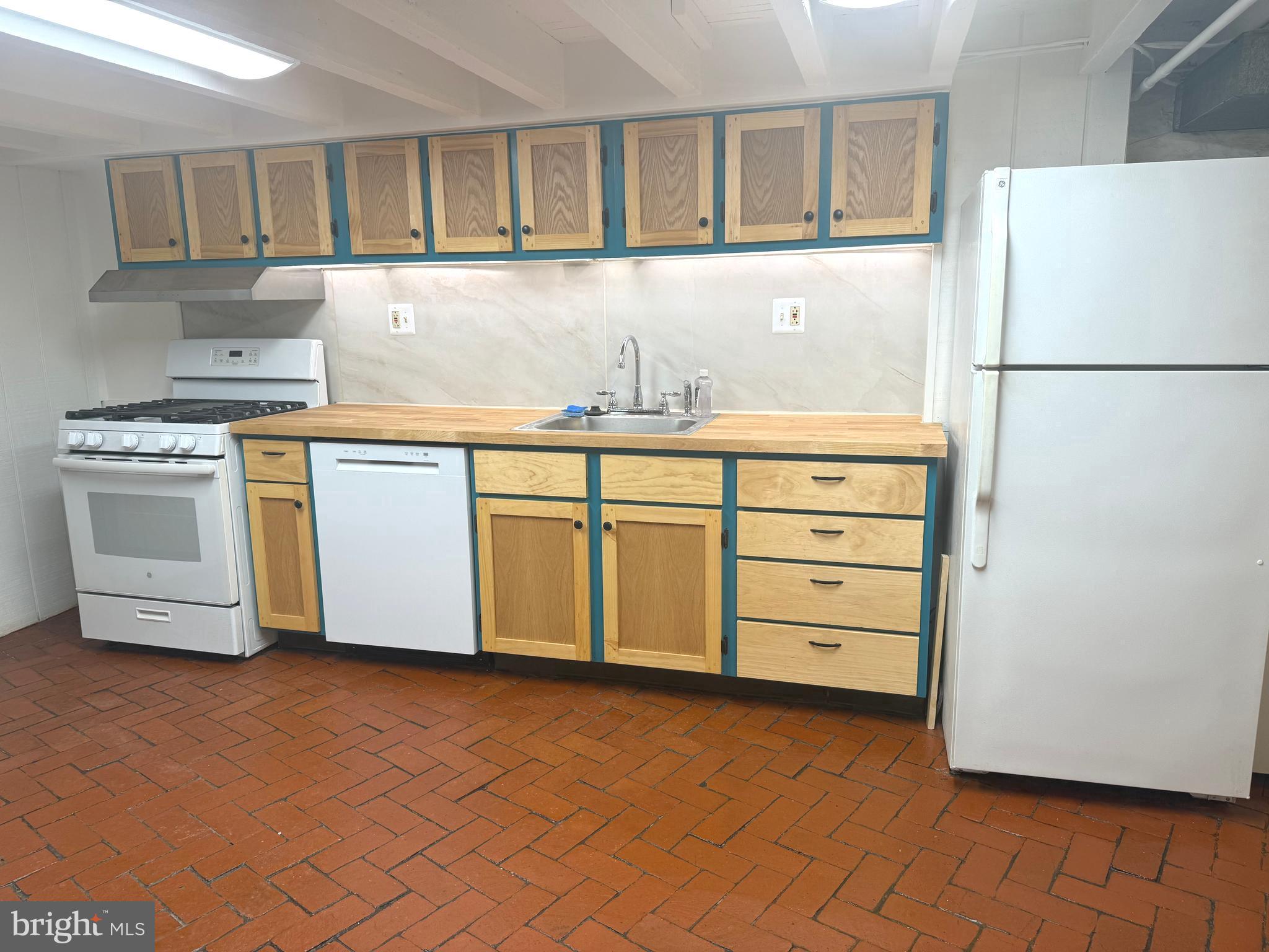 FAIRMOUNT - Residential