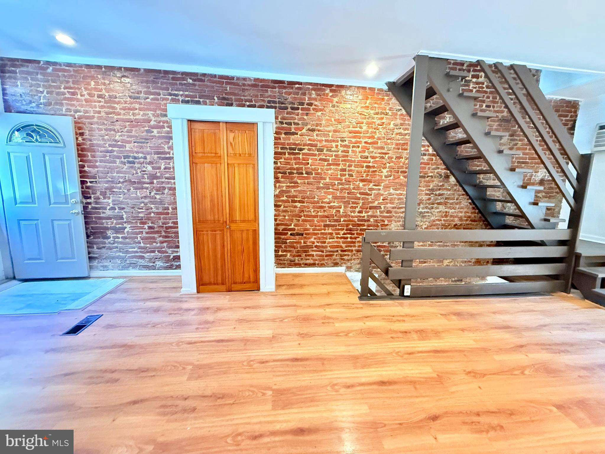 FAIRMOUNT - Residential