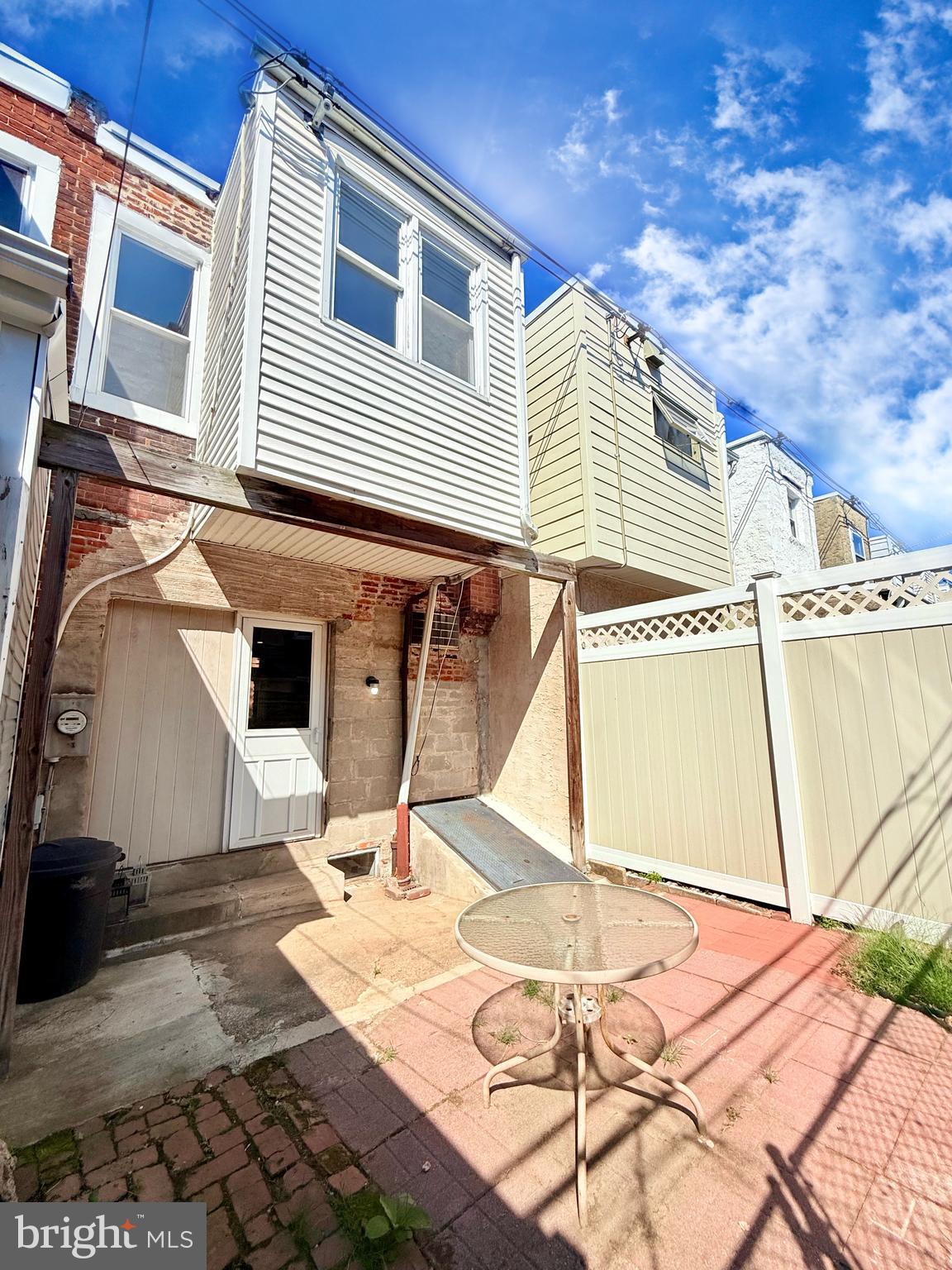 FAIRMOUNT - Residential