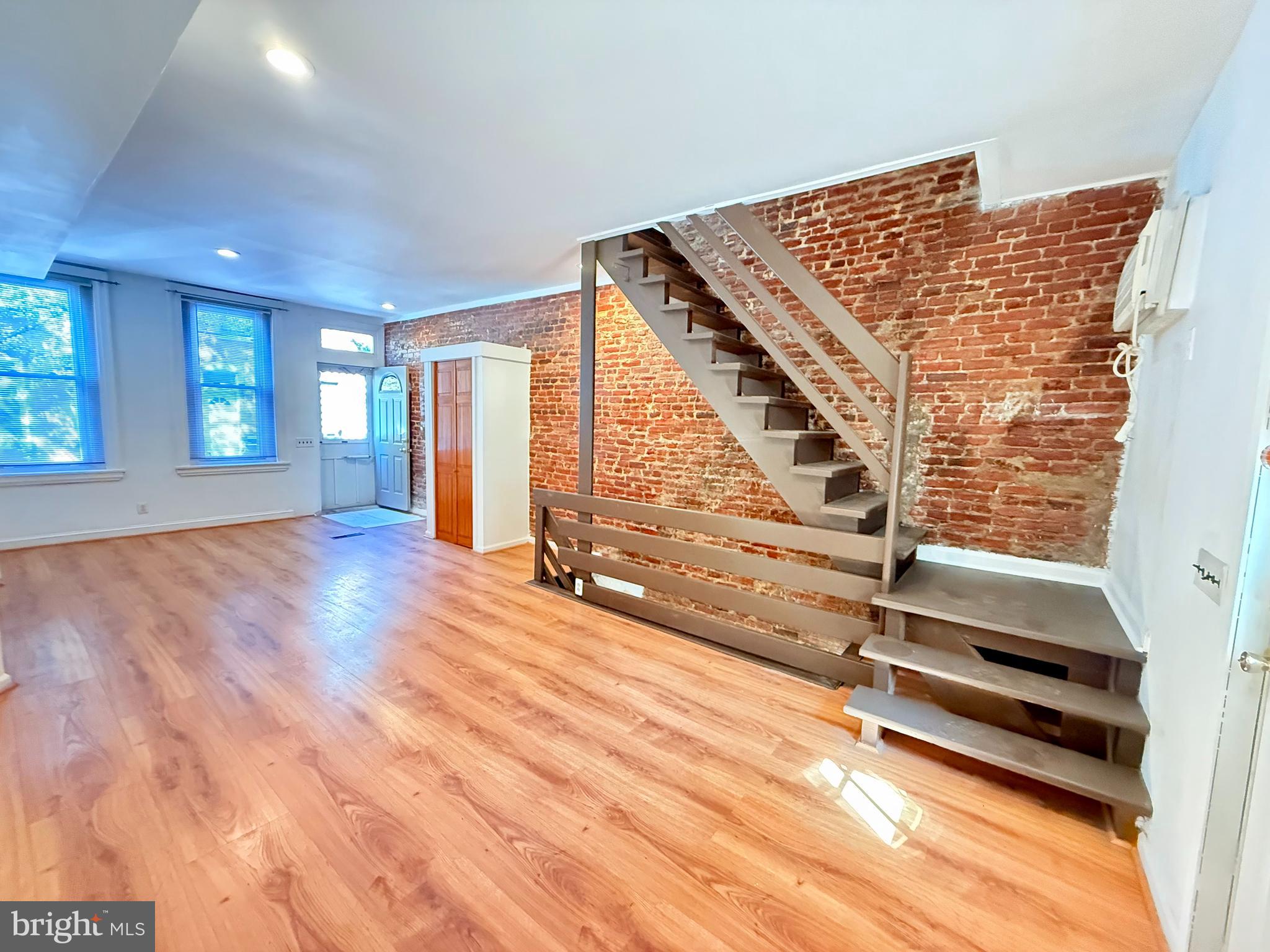 FAIRMOUNT - Residential