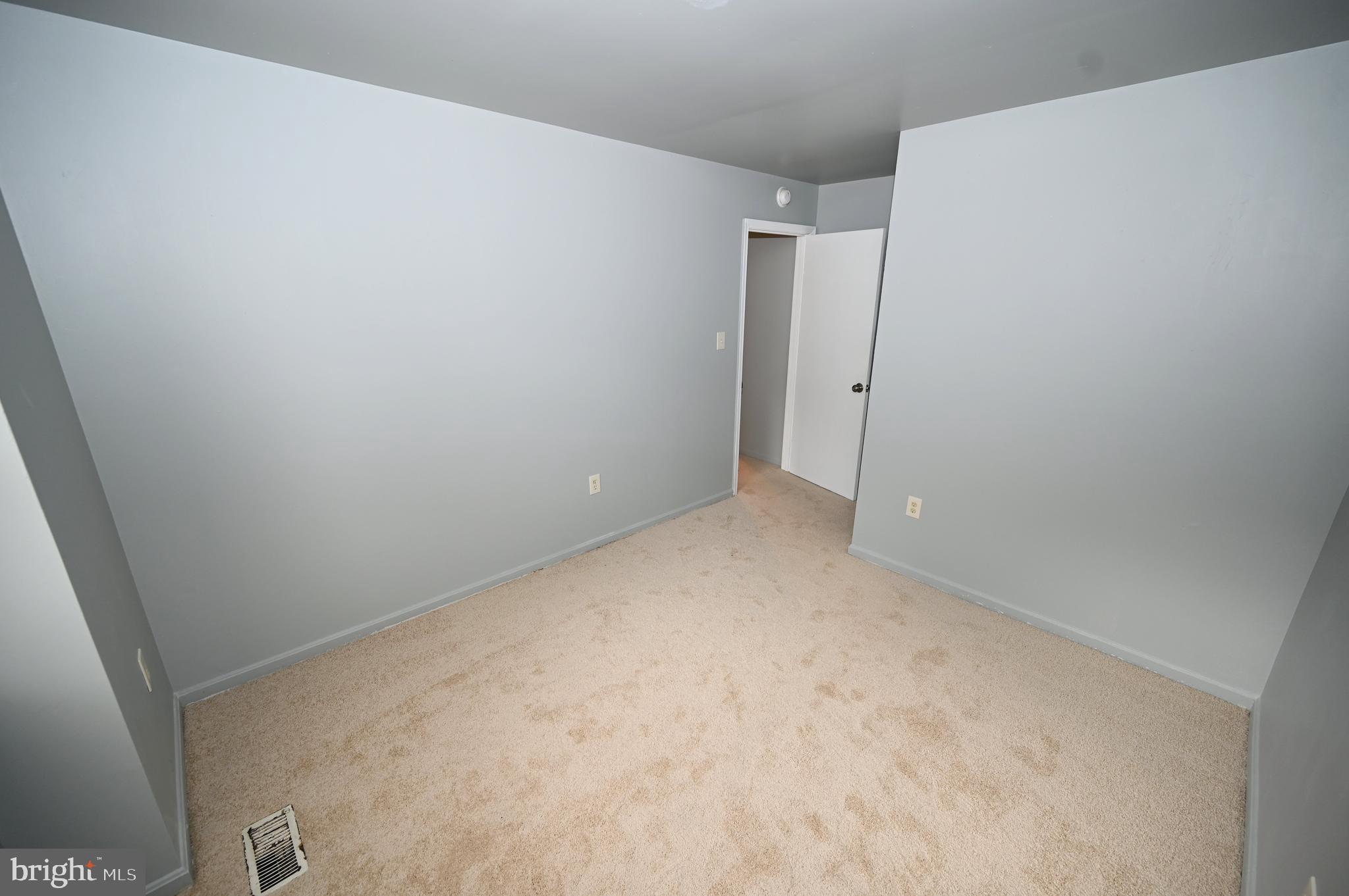 HILLCREST TOWNE - Residential