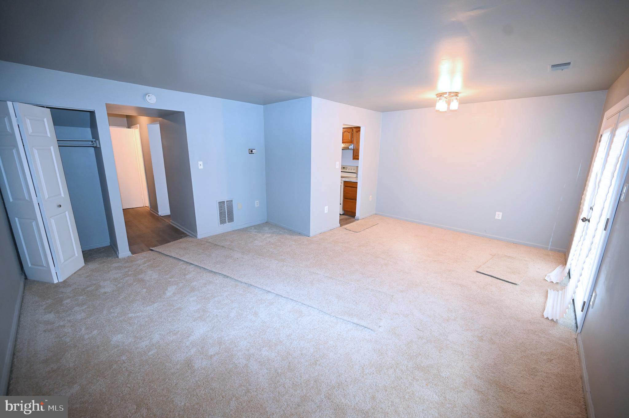 HILLCREST TOWNE - Residential