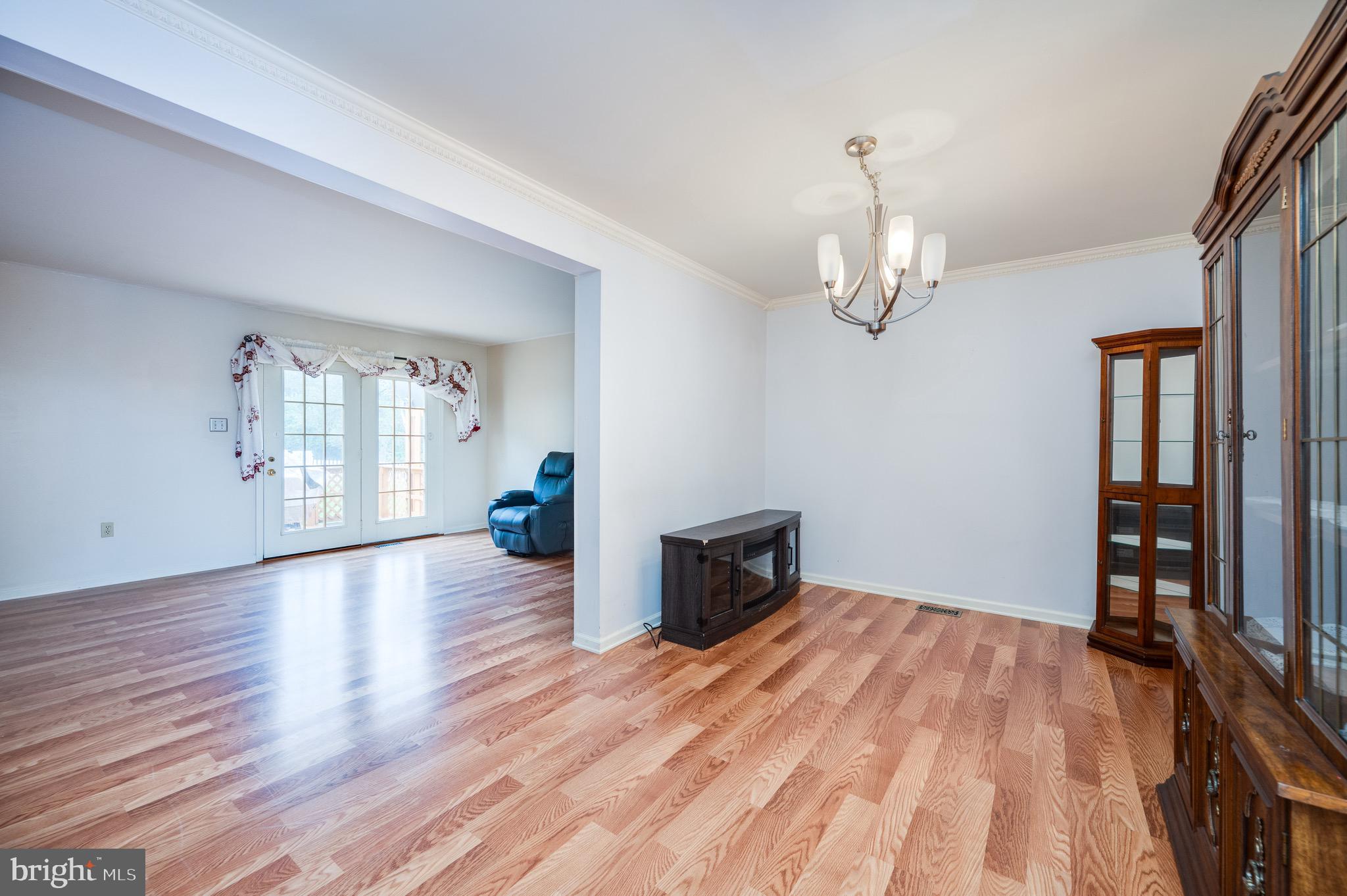 LAUREL SPRINGS - Residential