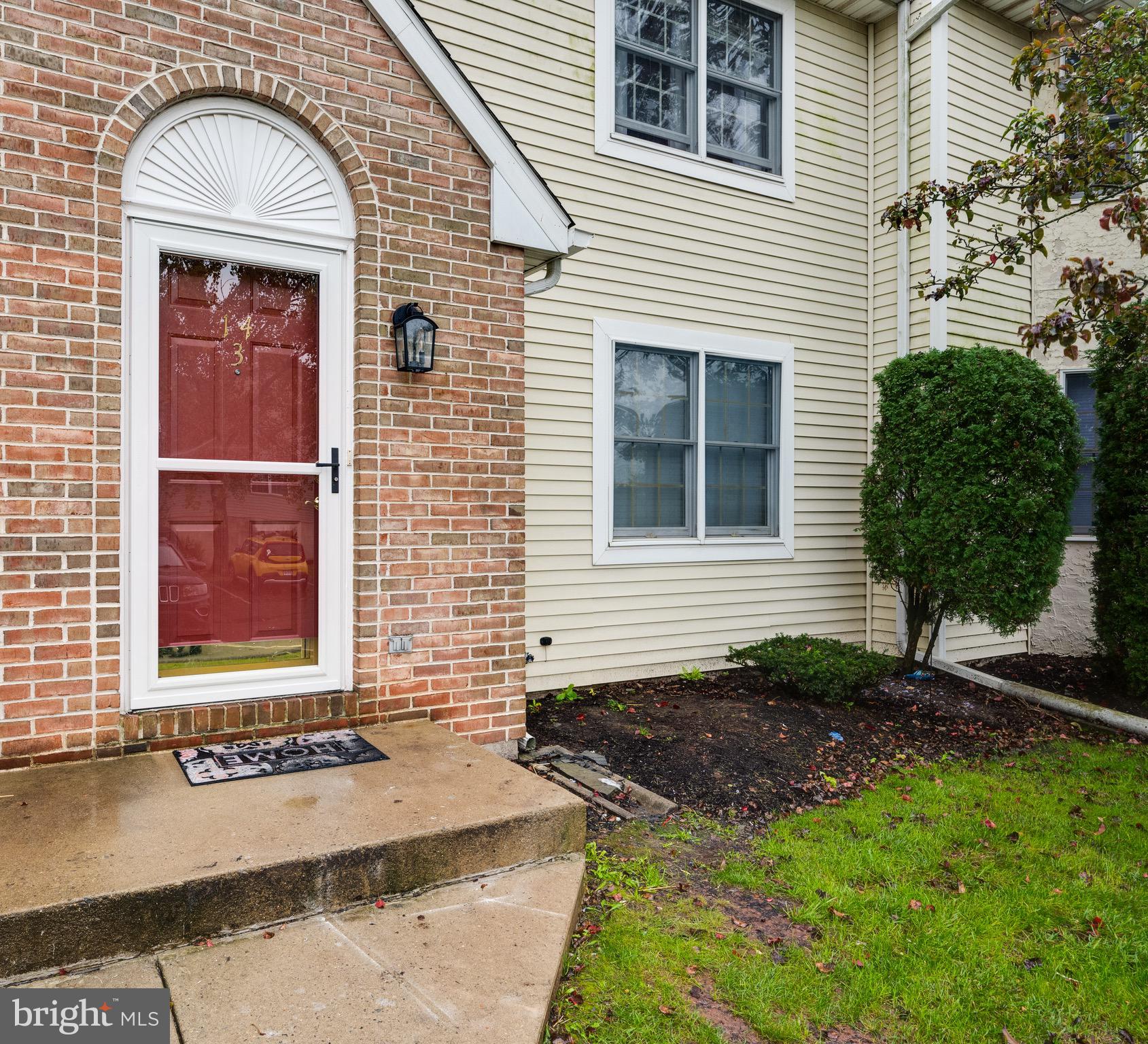 LAUREL SPRINGS - Residential