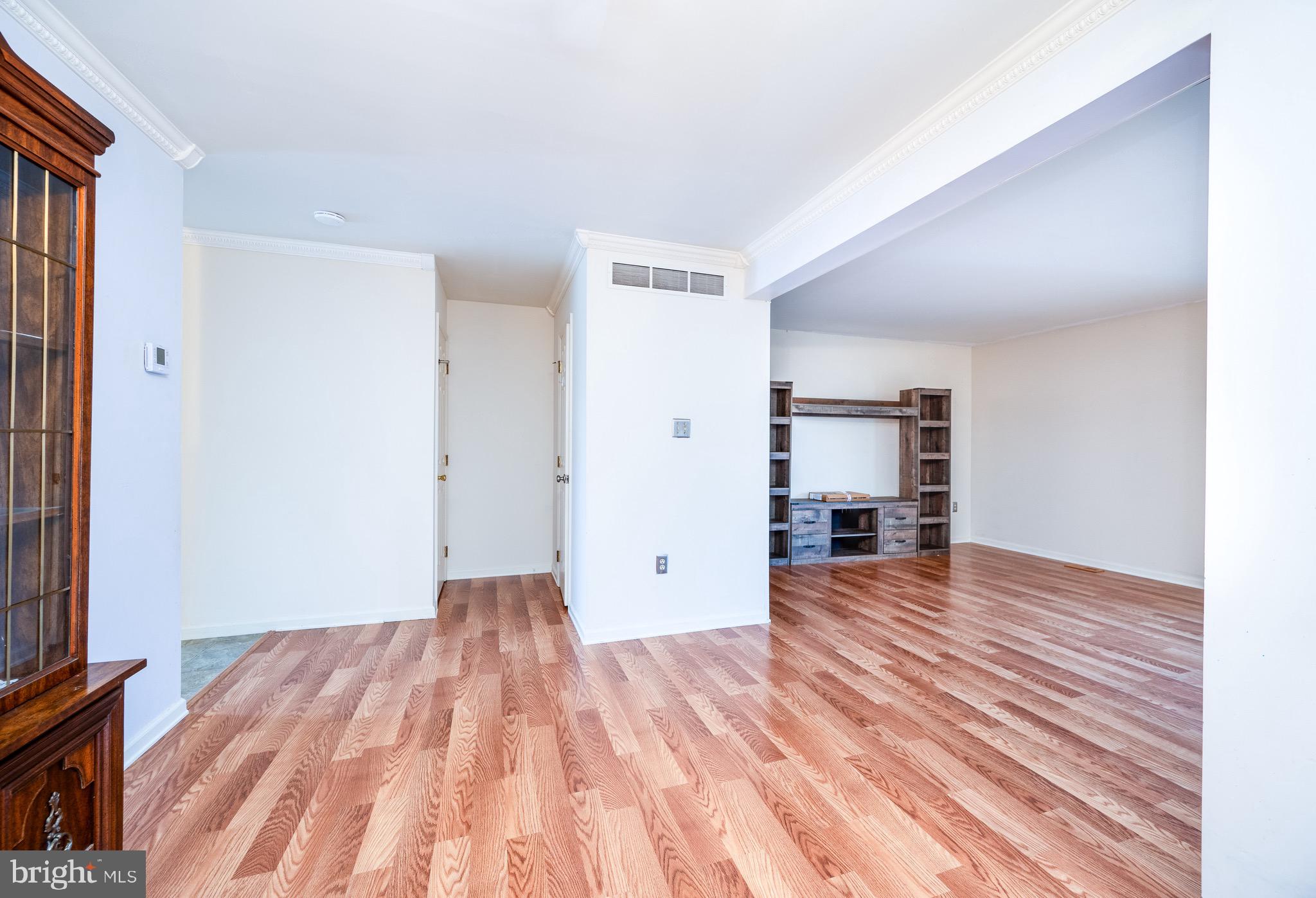 LAUREL SPRINGS - Residential