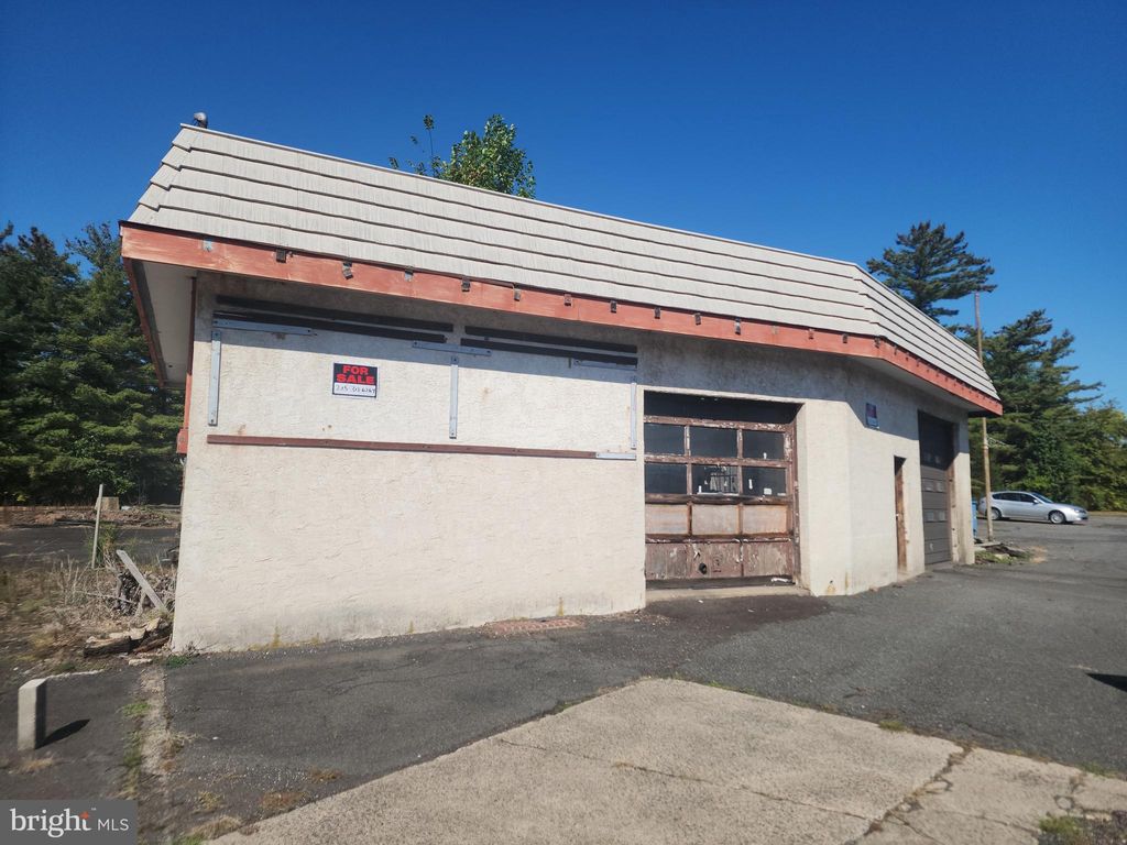 Photo of 1000 Bethlehem Pike, SELLERSVILLE, PA 18960 (MLS # PABU2106584)
