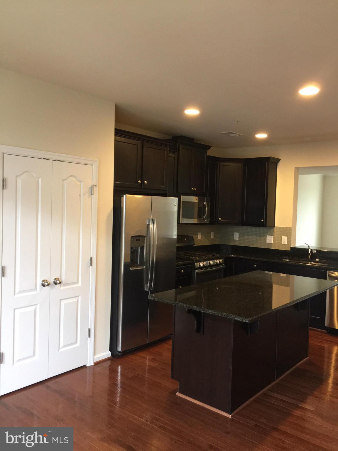 MARKET SQUARE - Residential