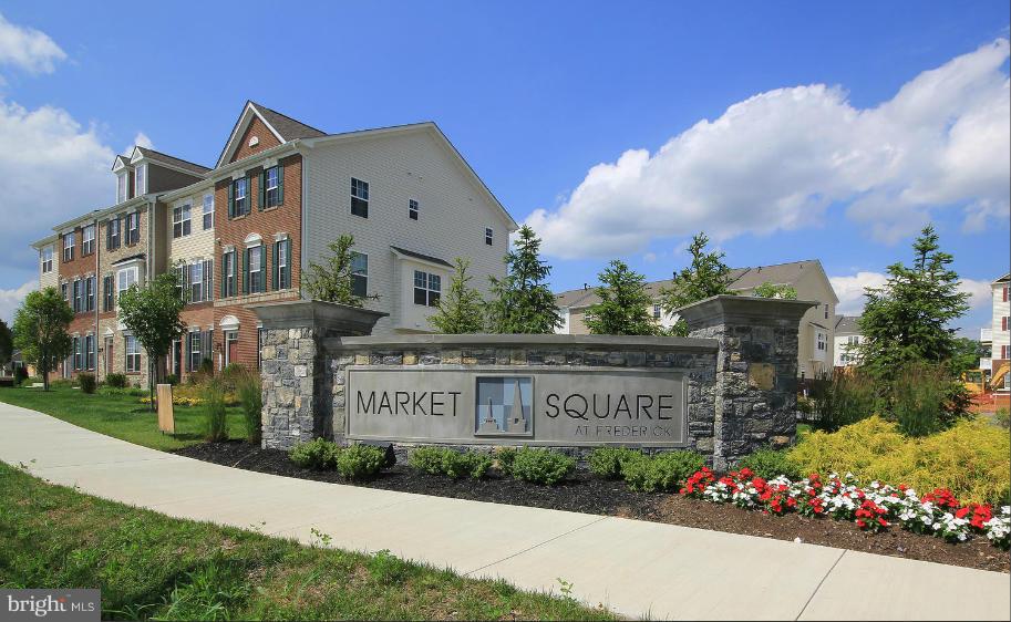 MARKET SQUARE - Residential