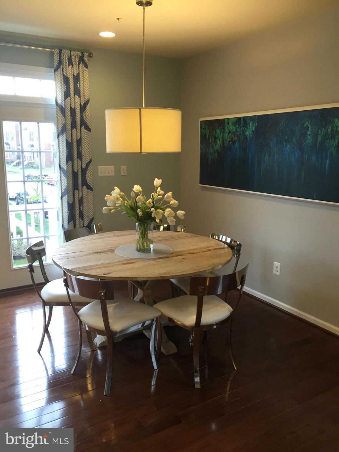 MARKET SQUARE - Residential