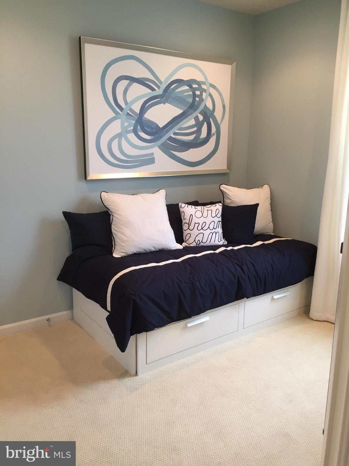 MARKET SQUARE - Residential