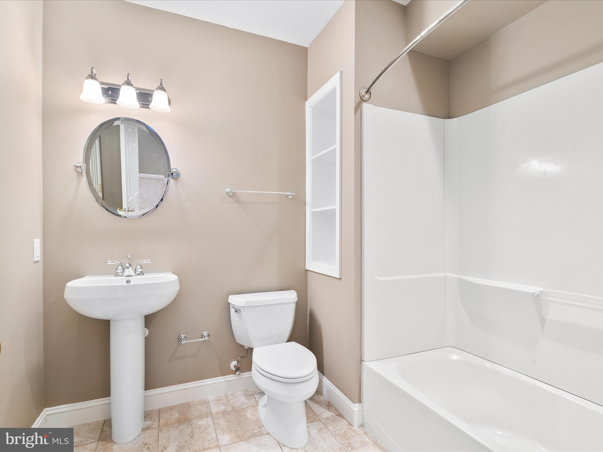 WHITE FLINT SPRINGS - Residential