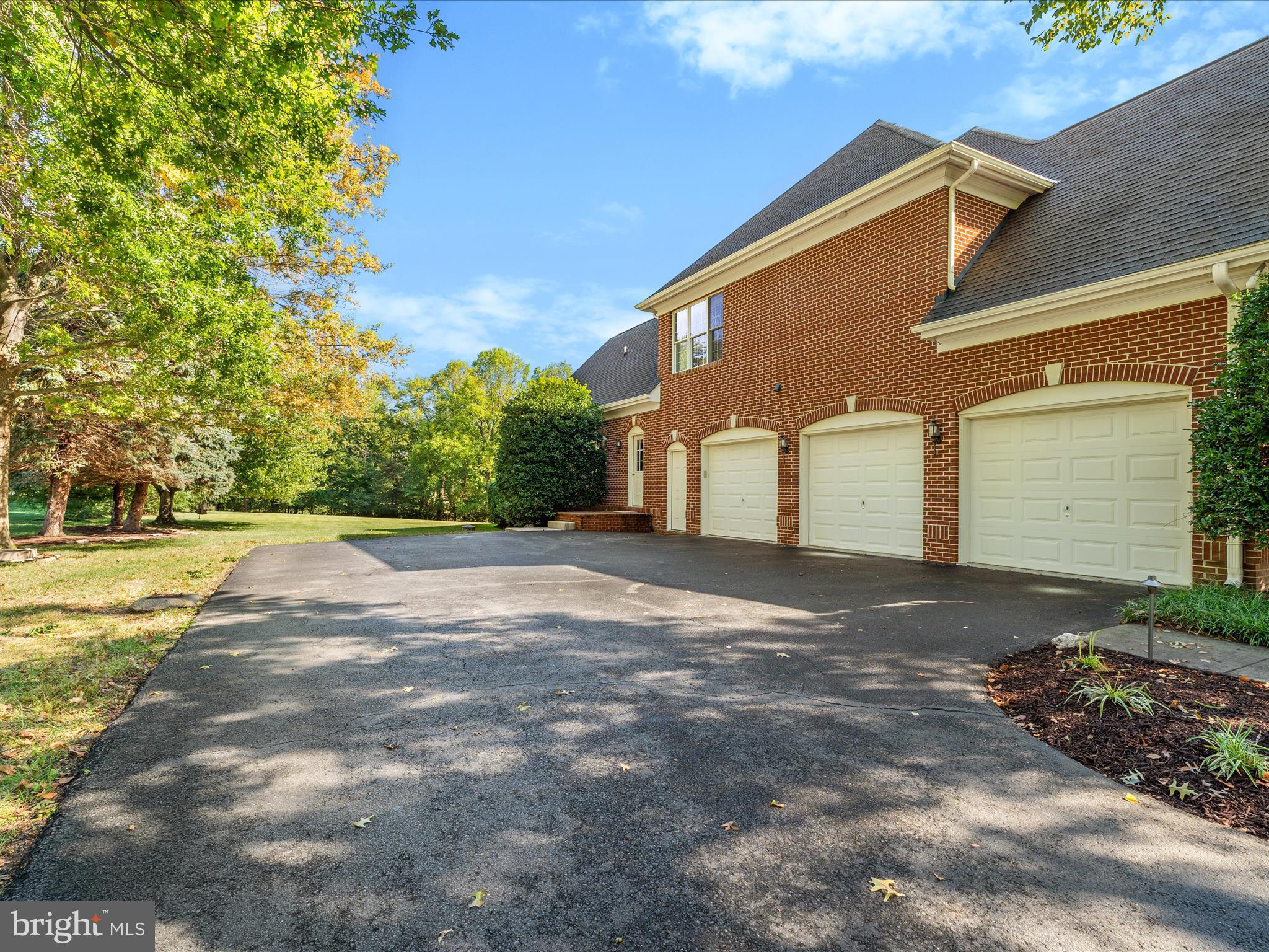 6048 WHITE FLINT DRIVE