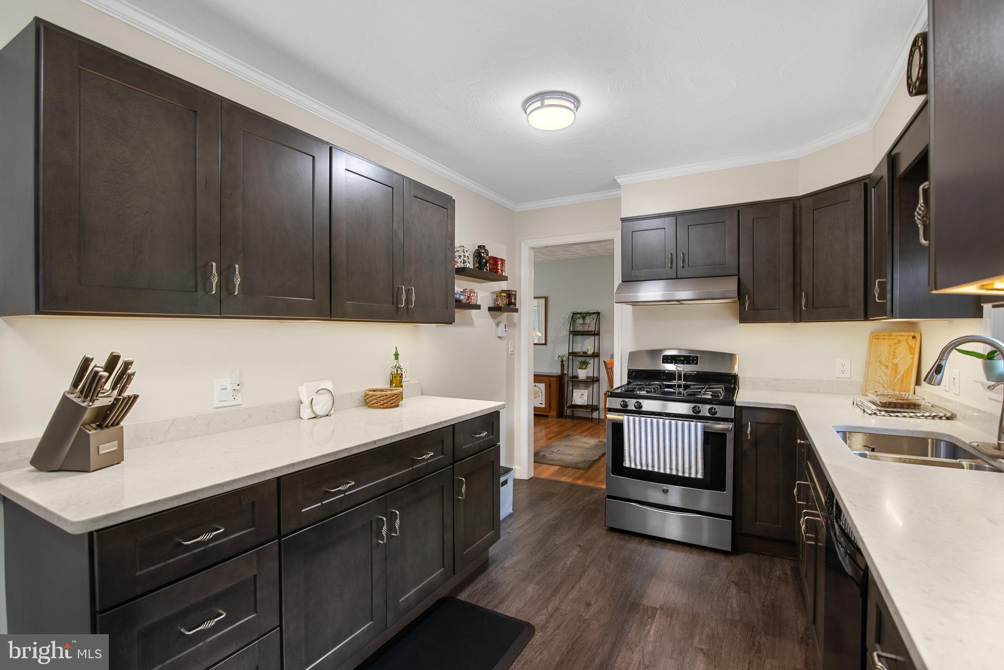 QUEEN ANNE ACRES - Residential