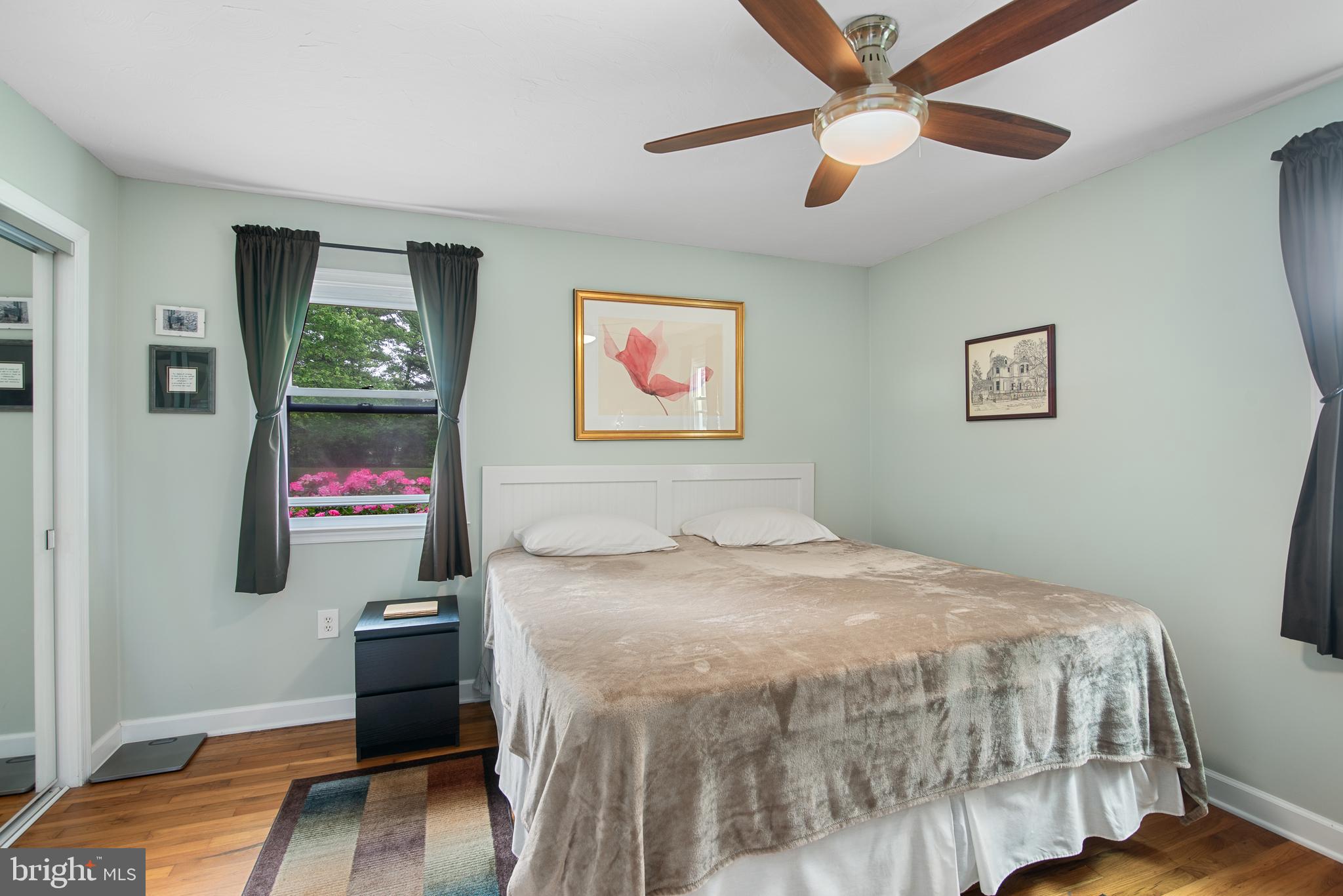 QUEEN ANNE ACRES - Residential