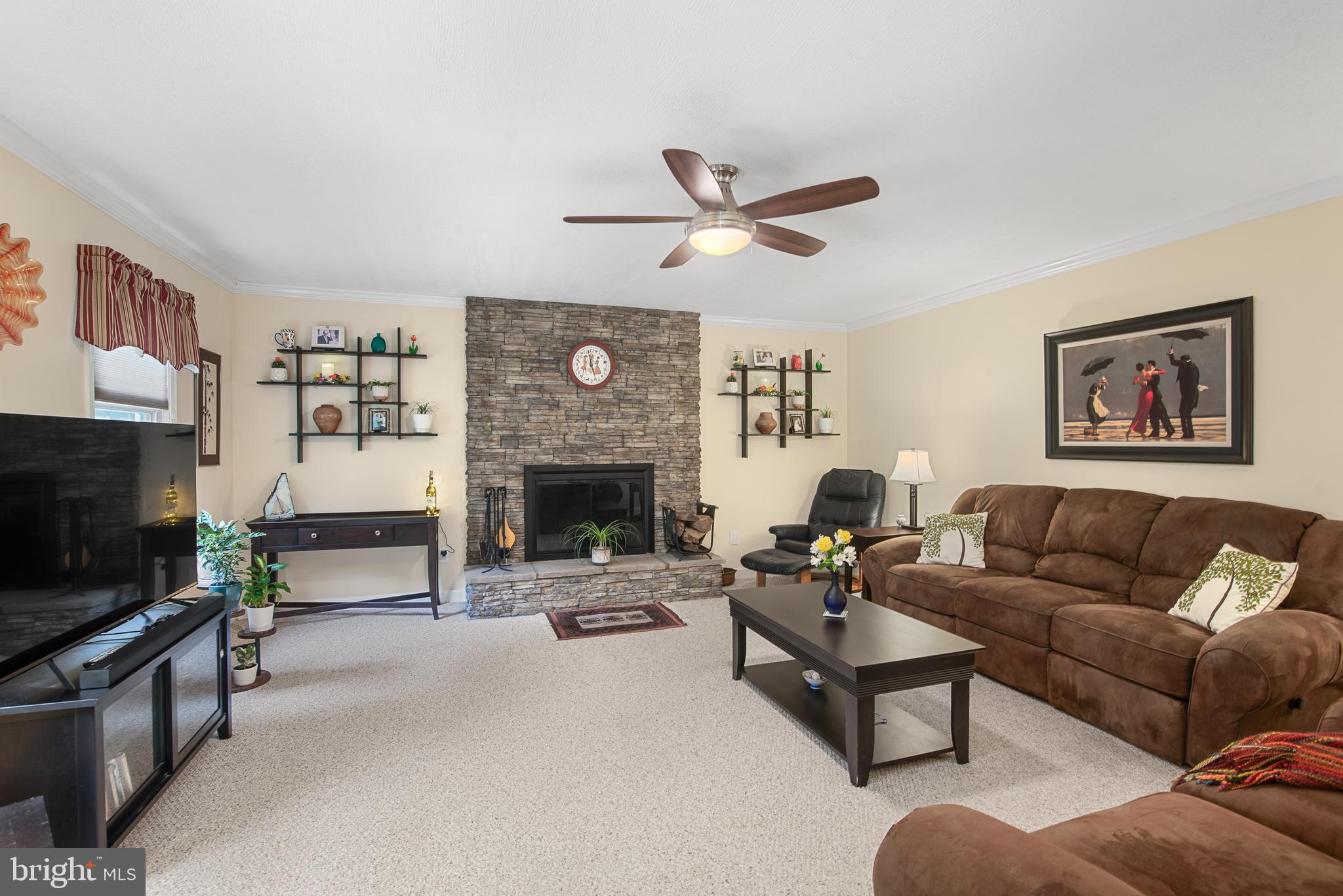 QUEEN ANNE ACRES - Residential